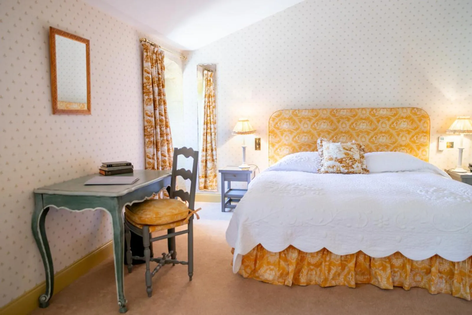 Bedroom, Bed in Chateau de Varenne