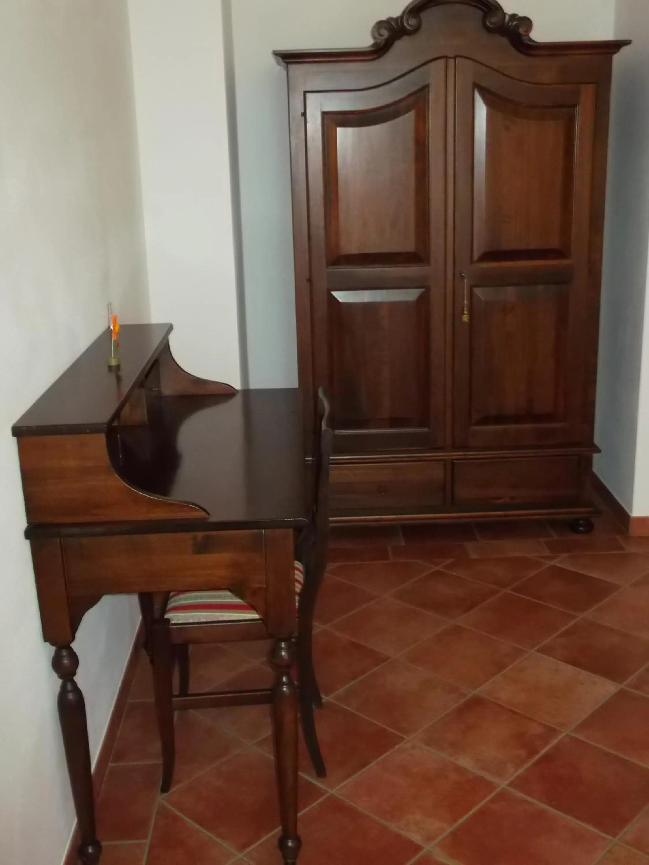 Bedroom in B&B Il Girasole - Rooms & House in country - air conditioned - 1500 meters from historic center