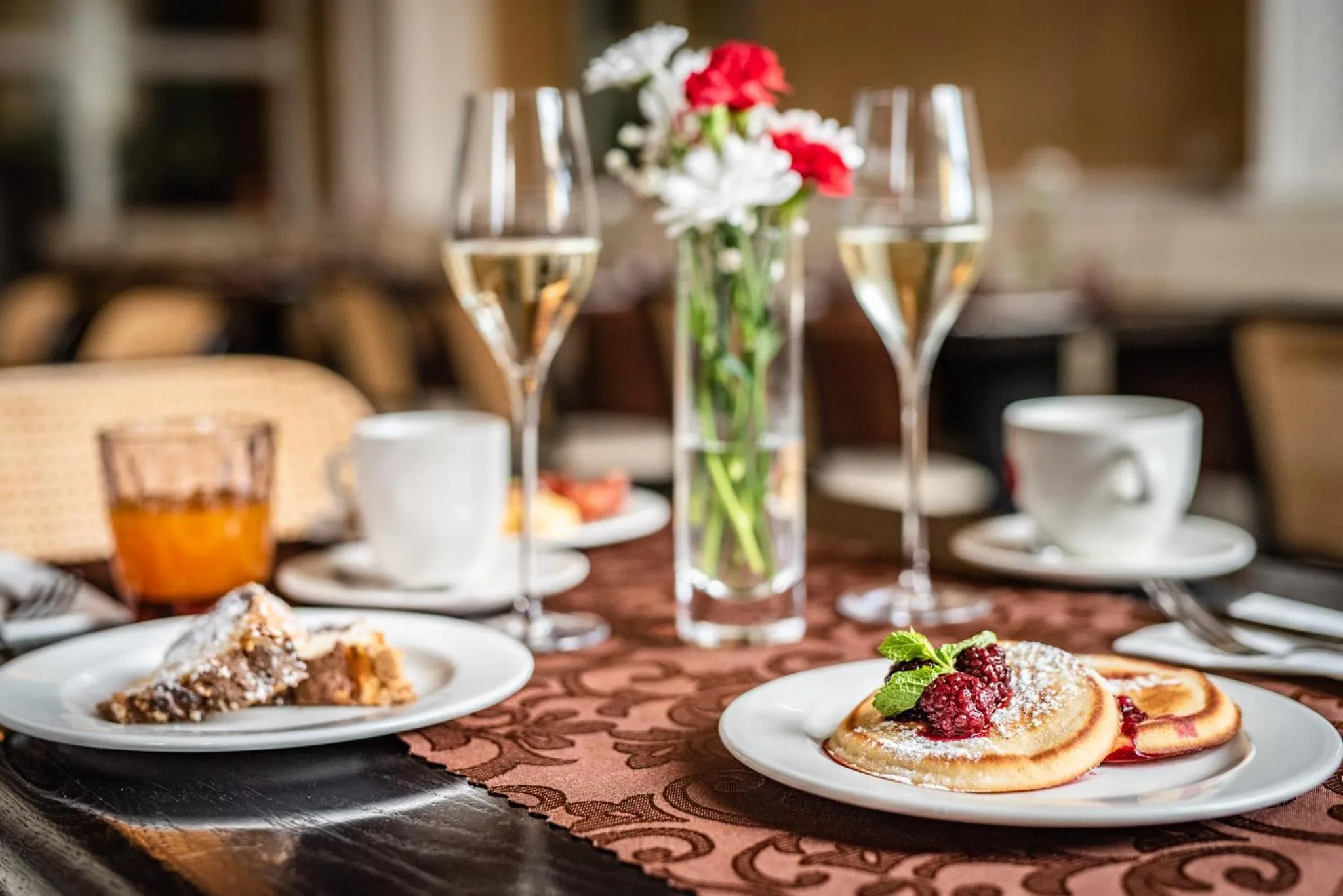 Restaurant/places to eat in Hotel Větruše