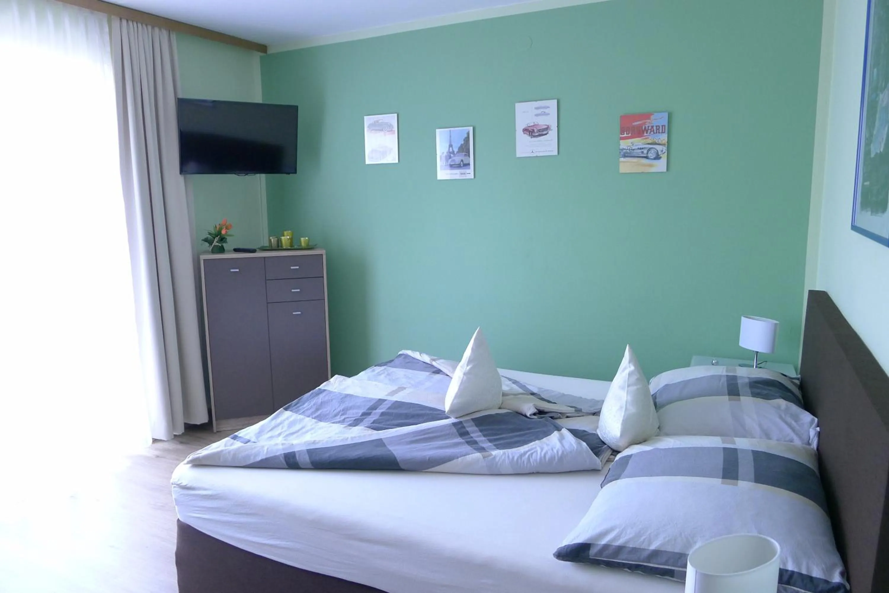 Photo of the whole room, Bed in Alpenappartement Claudia