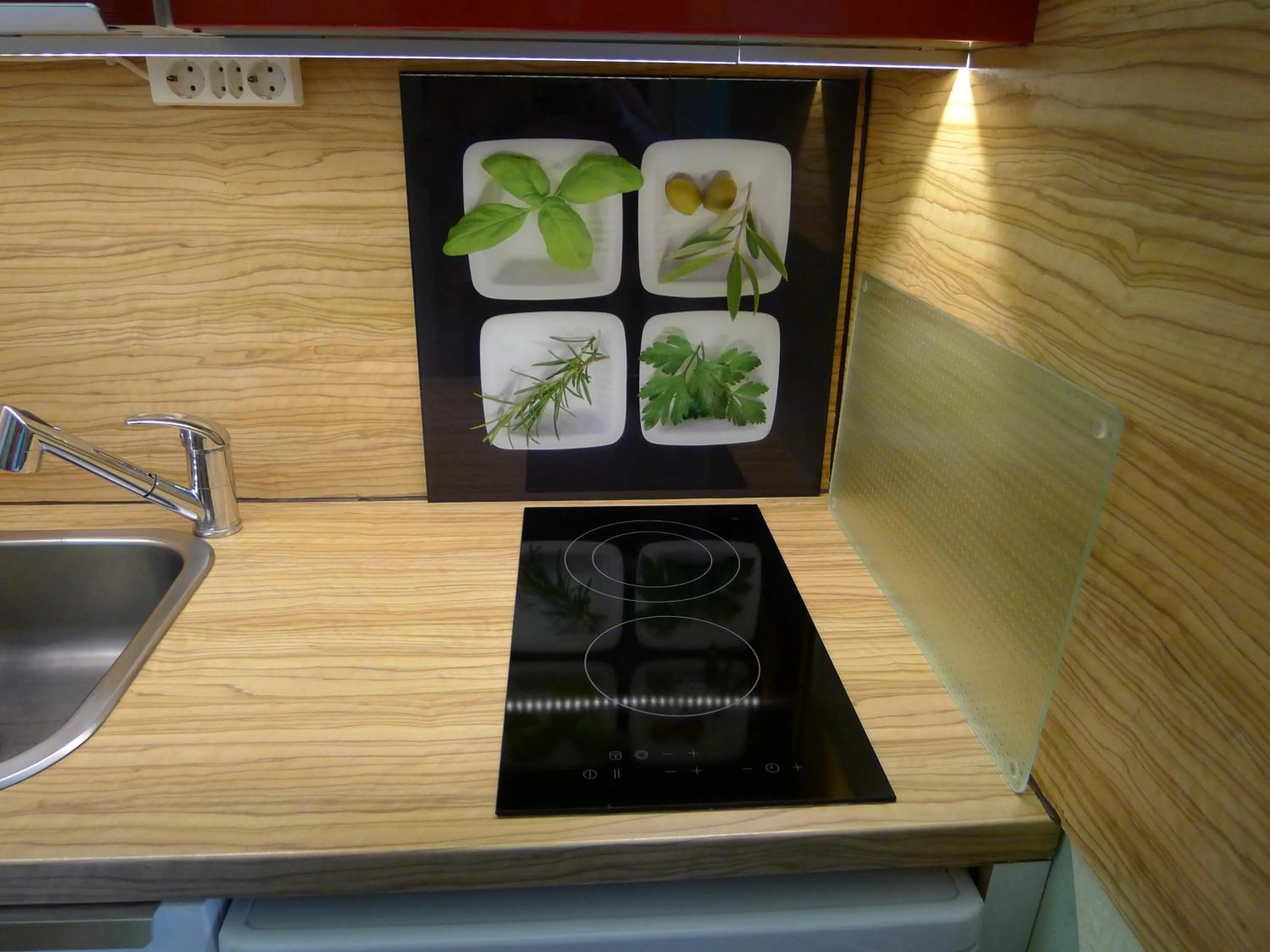 Kitchen or kitchenette in Alpenappartement Claudia