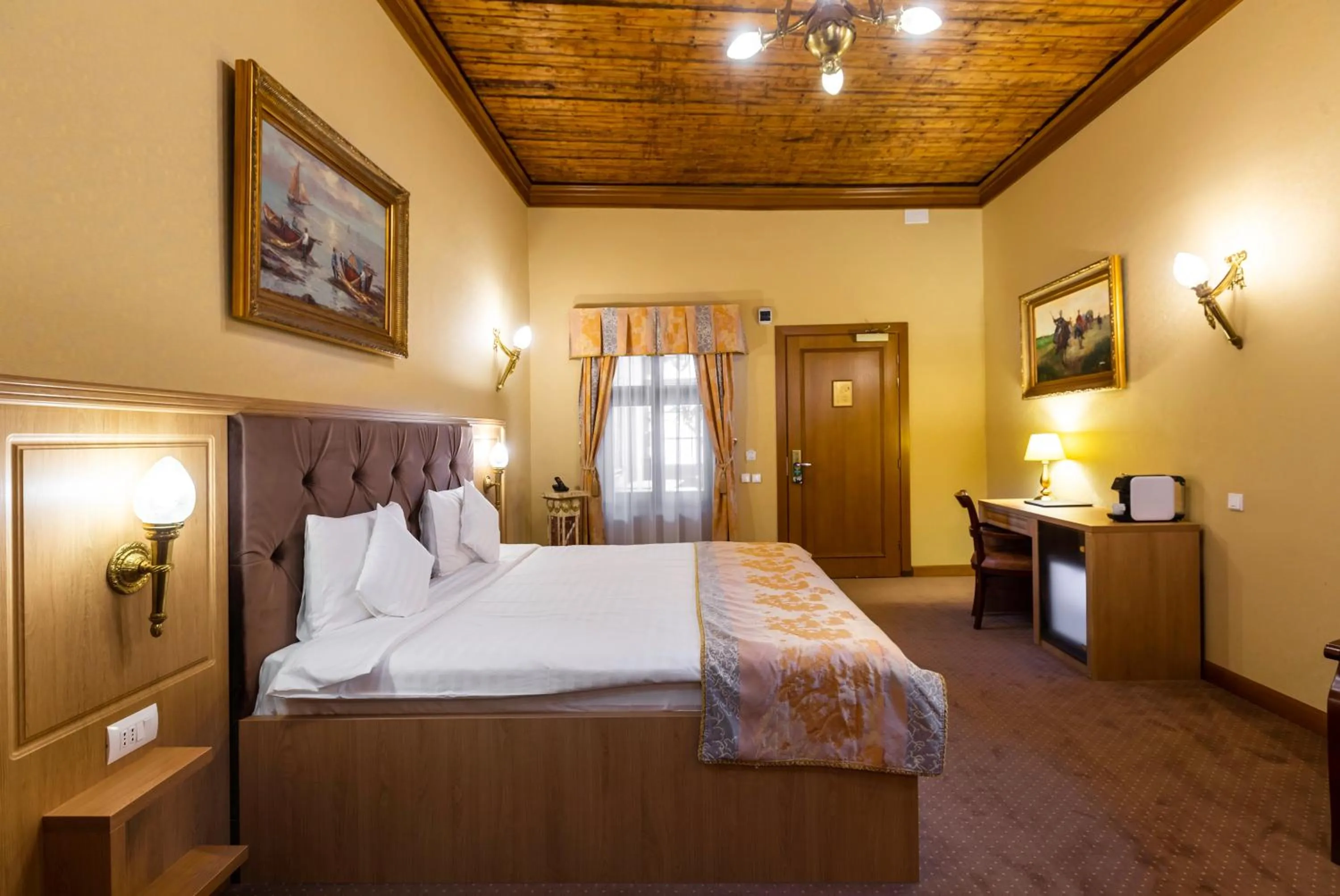 Bed in Hotel Am Ring