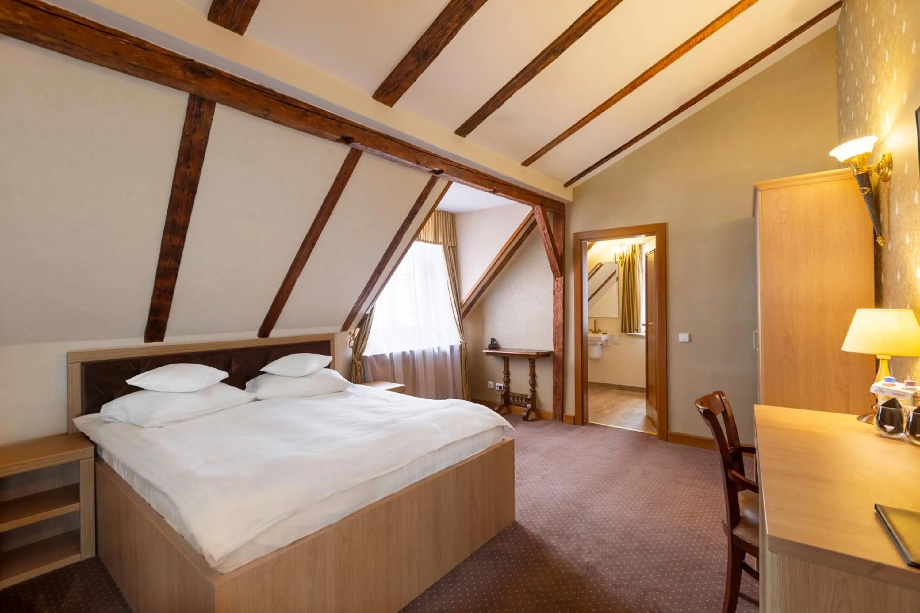 Bed in Hotel Am Ring