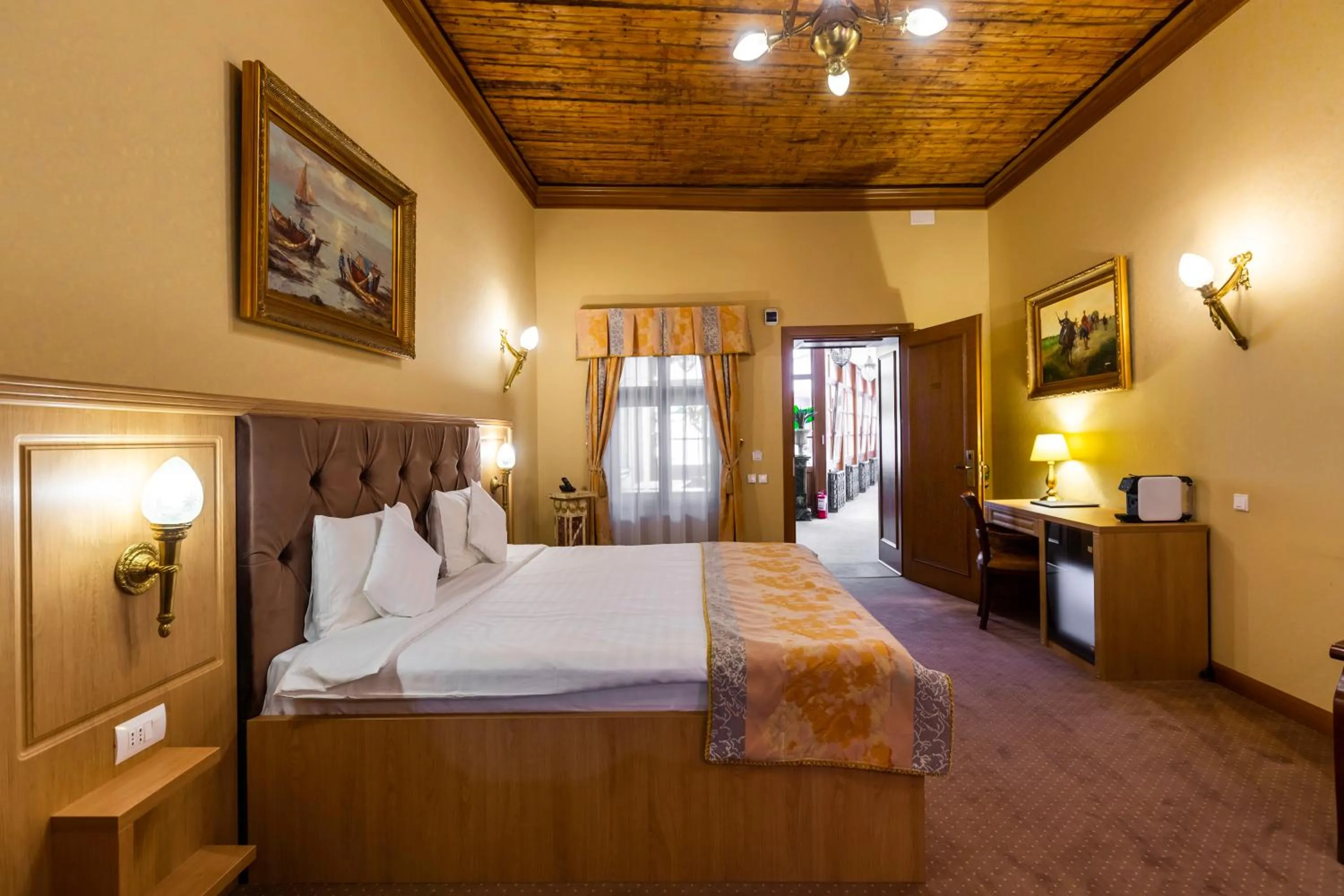 Bed in Hotel Am Ring