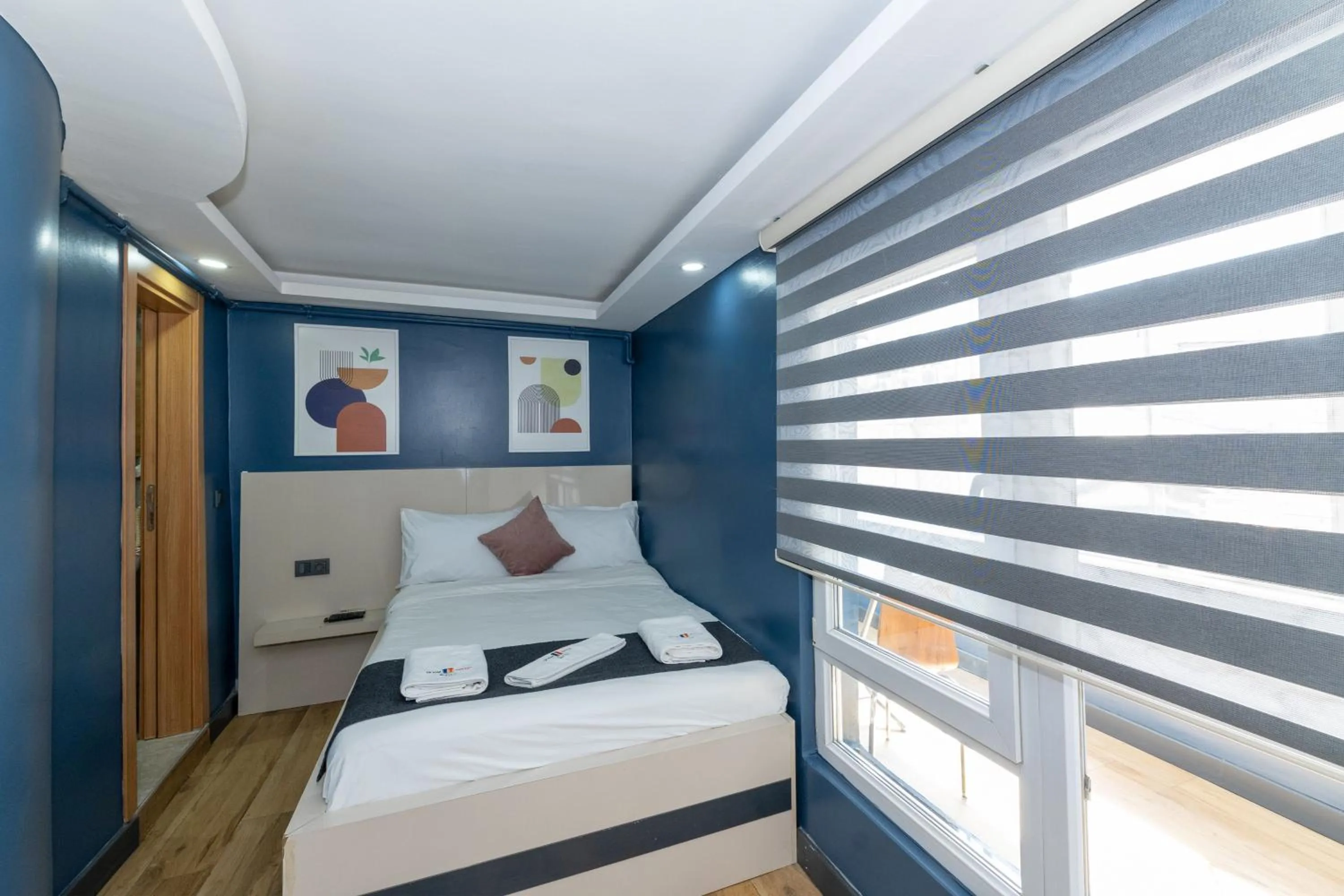 Bed in Taxim Trend Suites