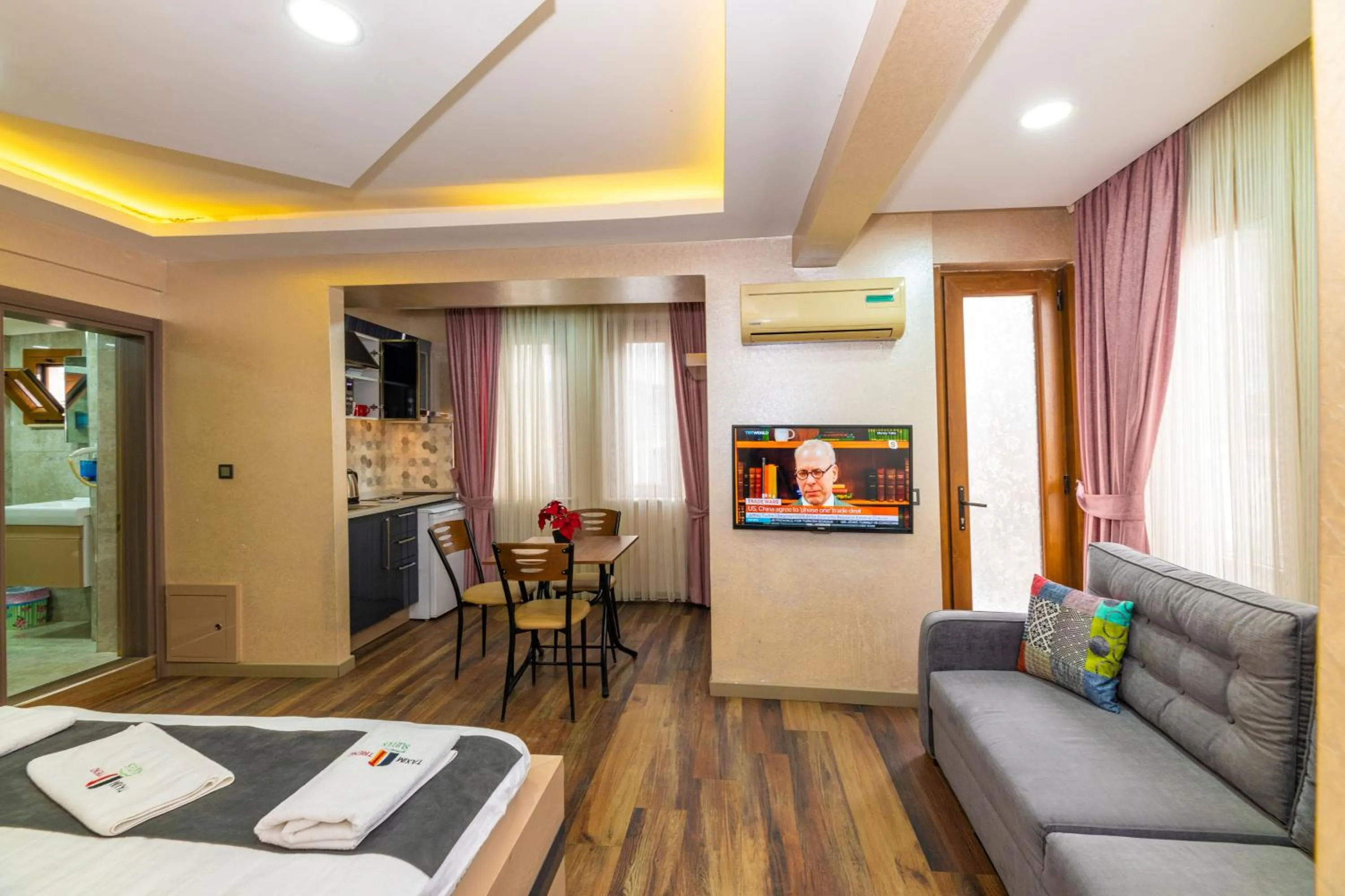 Kitchen or kitchenette in Taxim Trend Suites