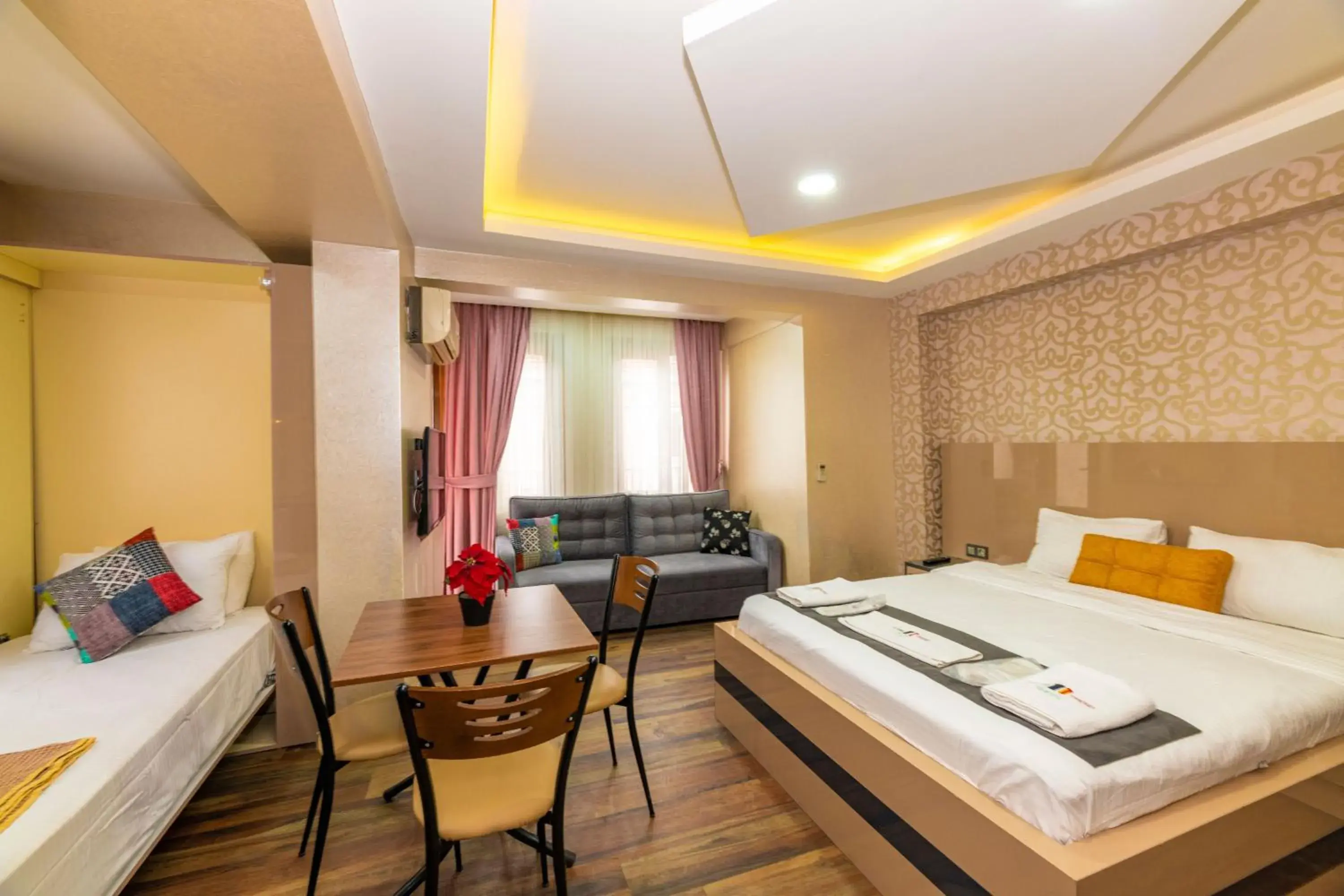 Deluxe Family Room in Taxim Trend Suites Deluxe Family Room in Taxim Trend Suites