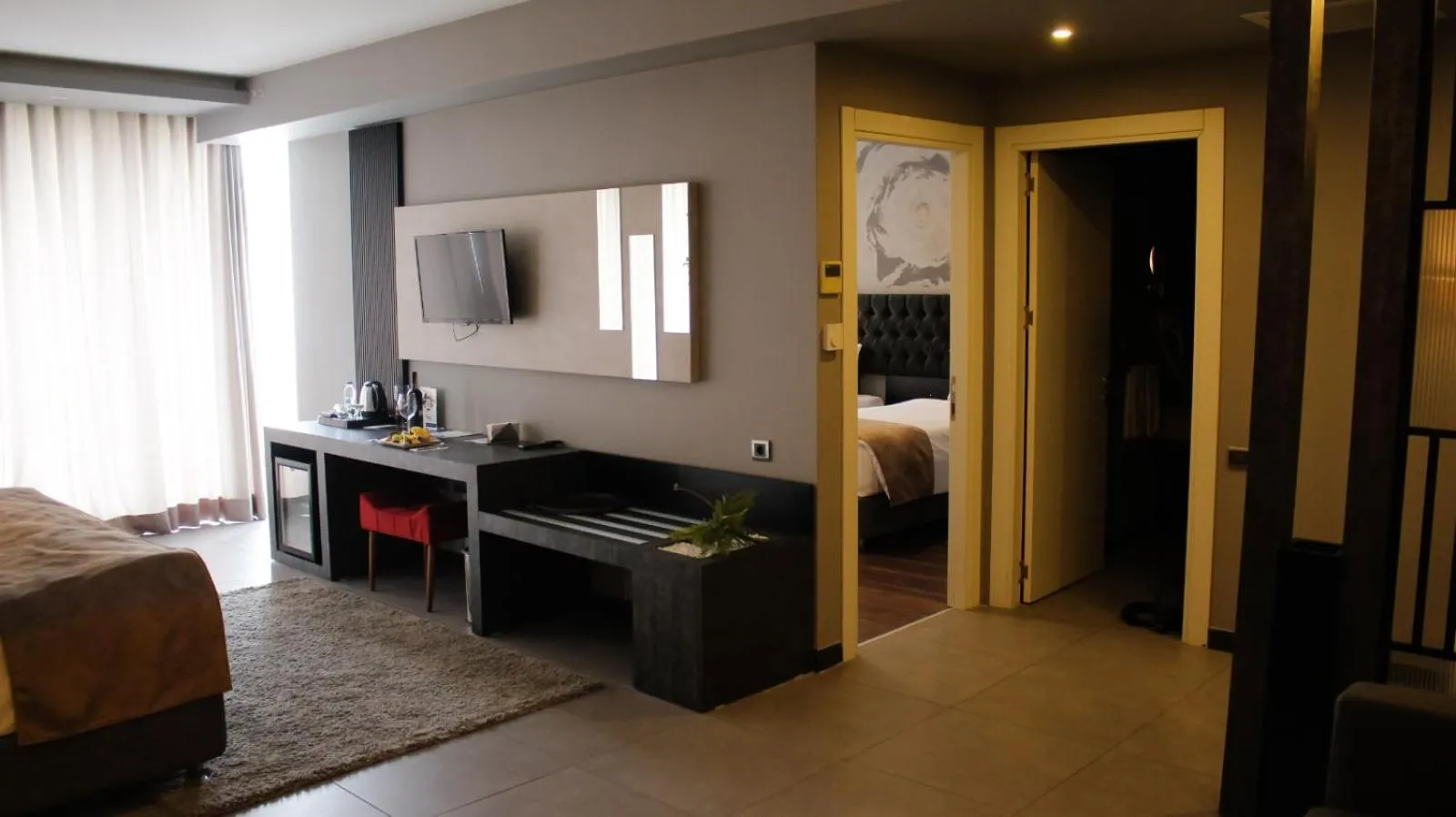 TV and multimedia, Bed in RYS Hotel