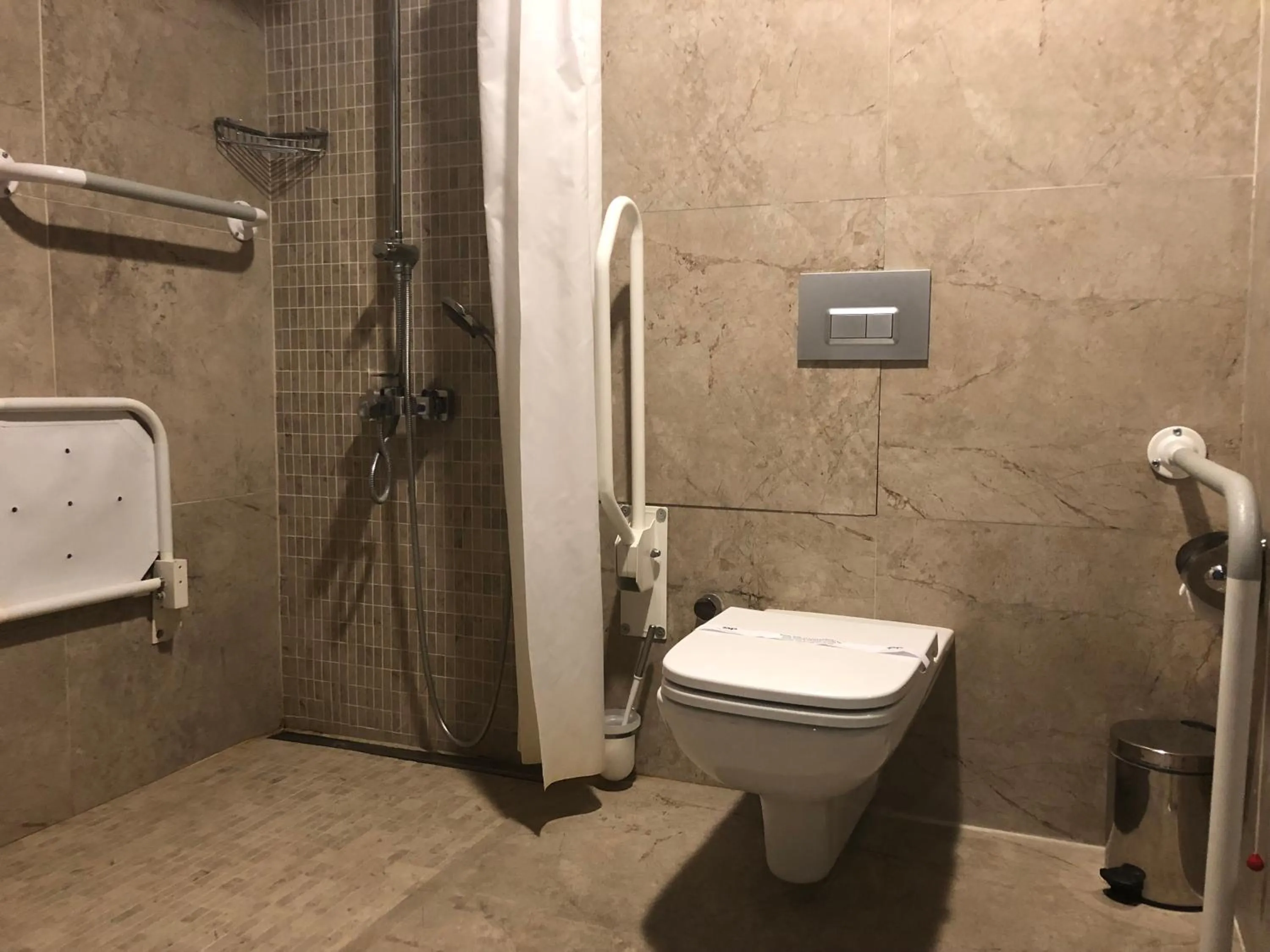 Facility for disabled guests in RYS Hotel