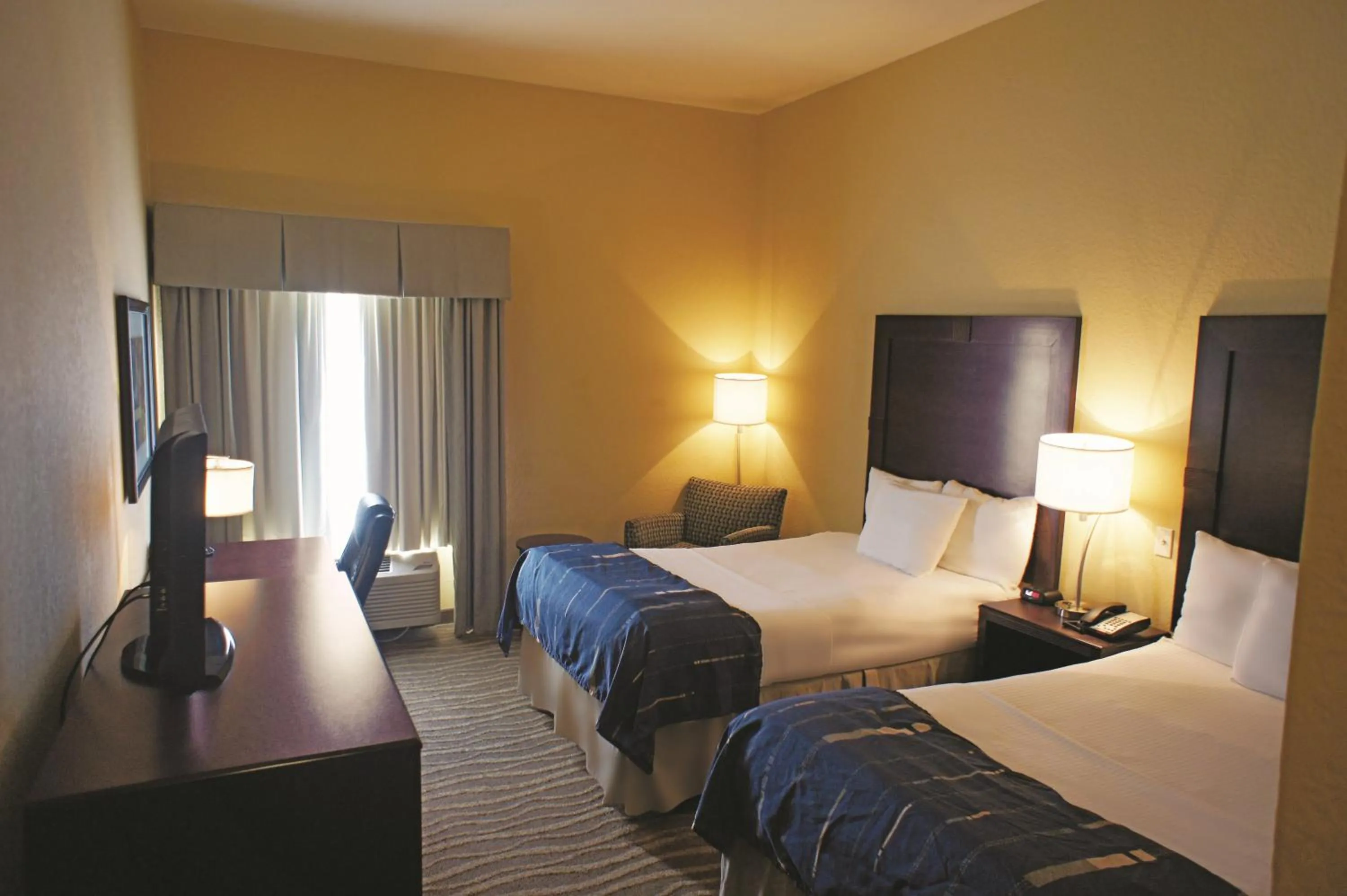 Photo of the whole room, Bed in Spark by Hilton Hammond