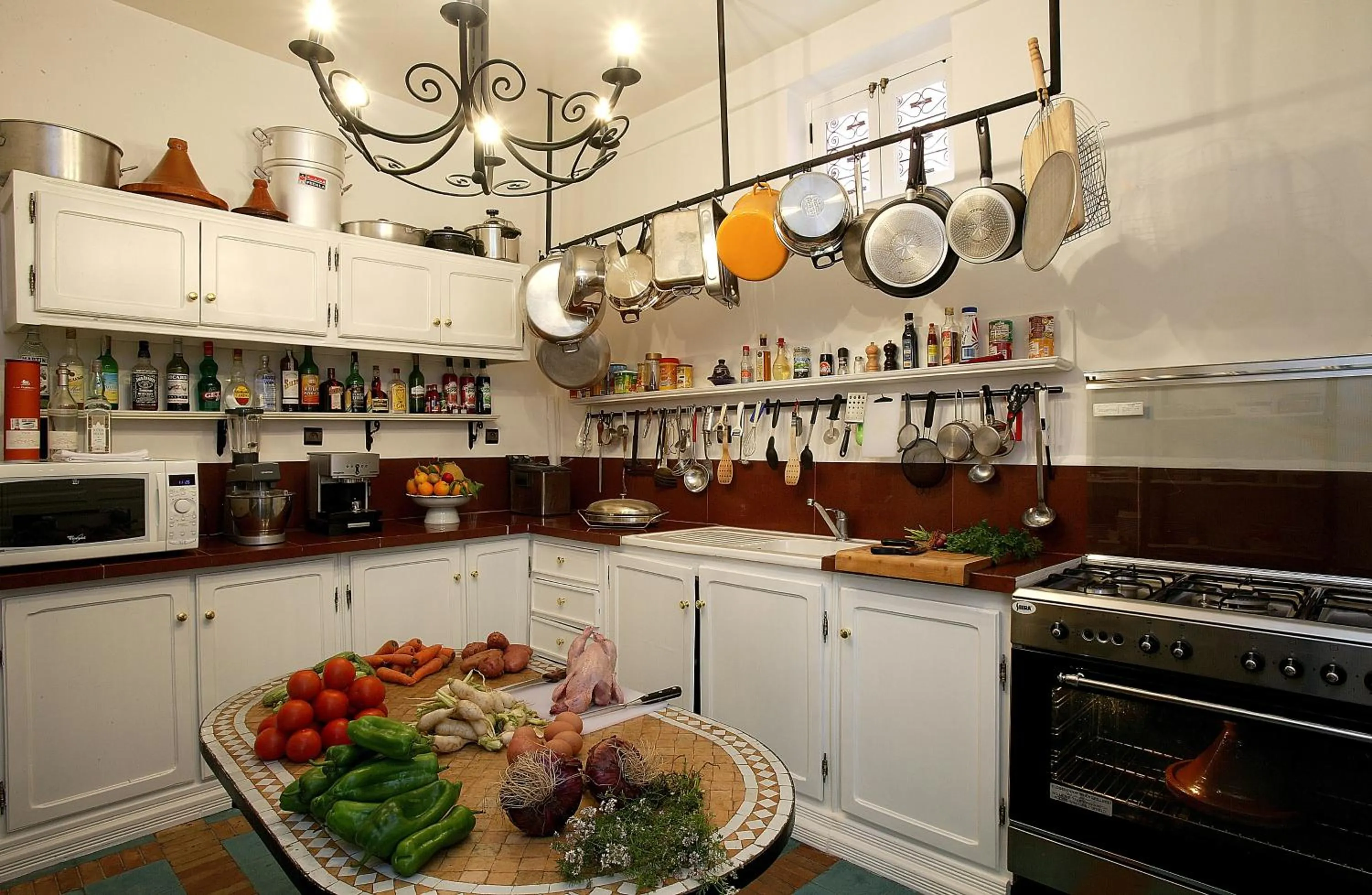 Kitchen or kitchenette in Riad Eden
