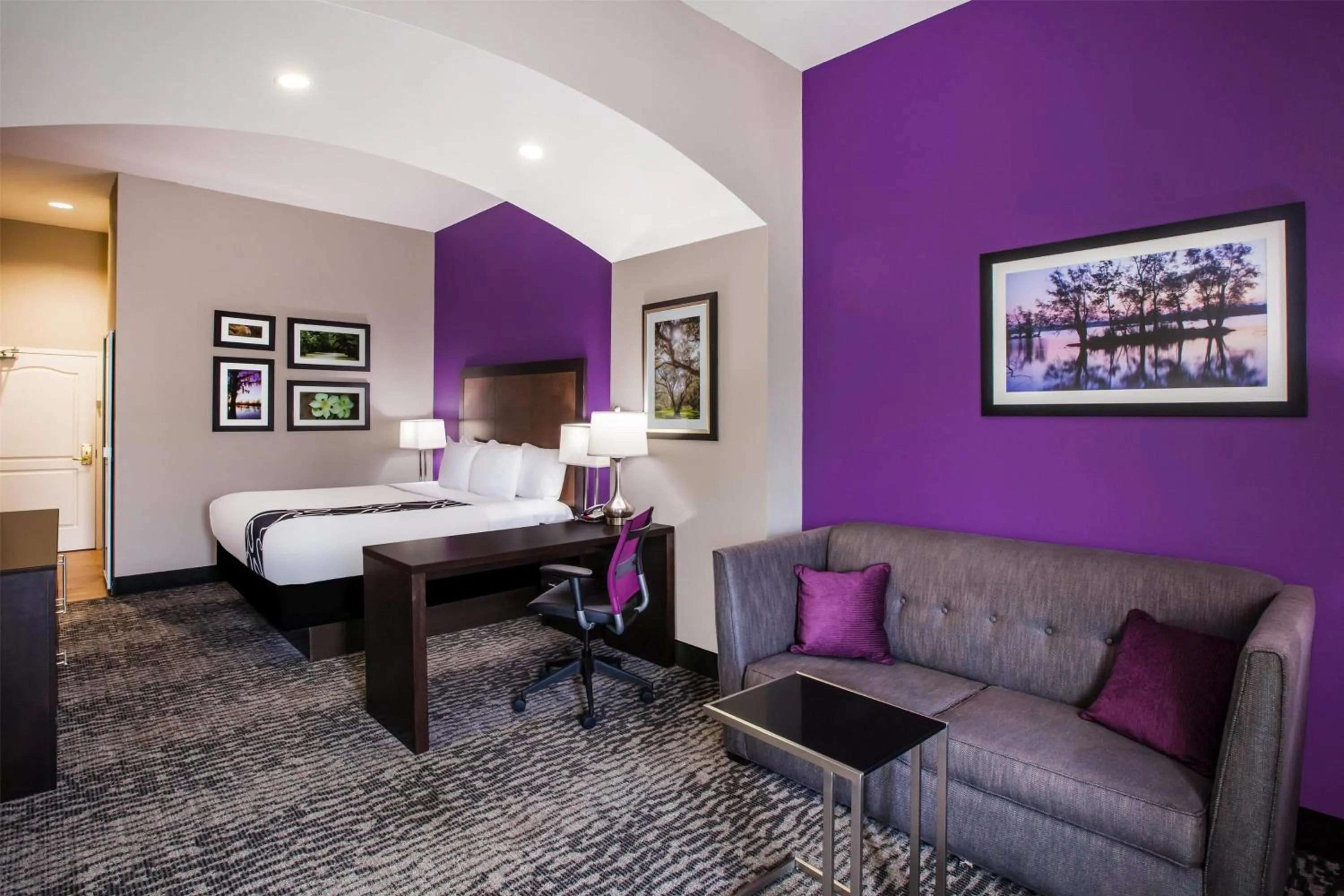 Photo of the whole room in La Quinta by Wyndham Baton Rouge Denham Springs