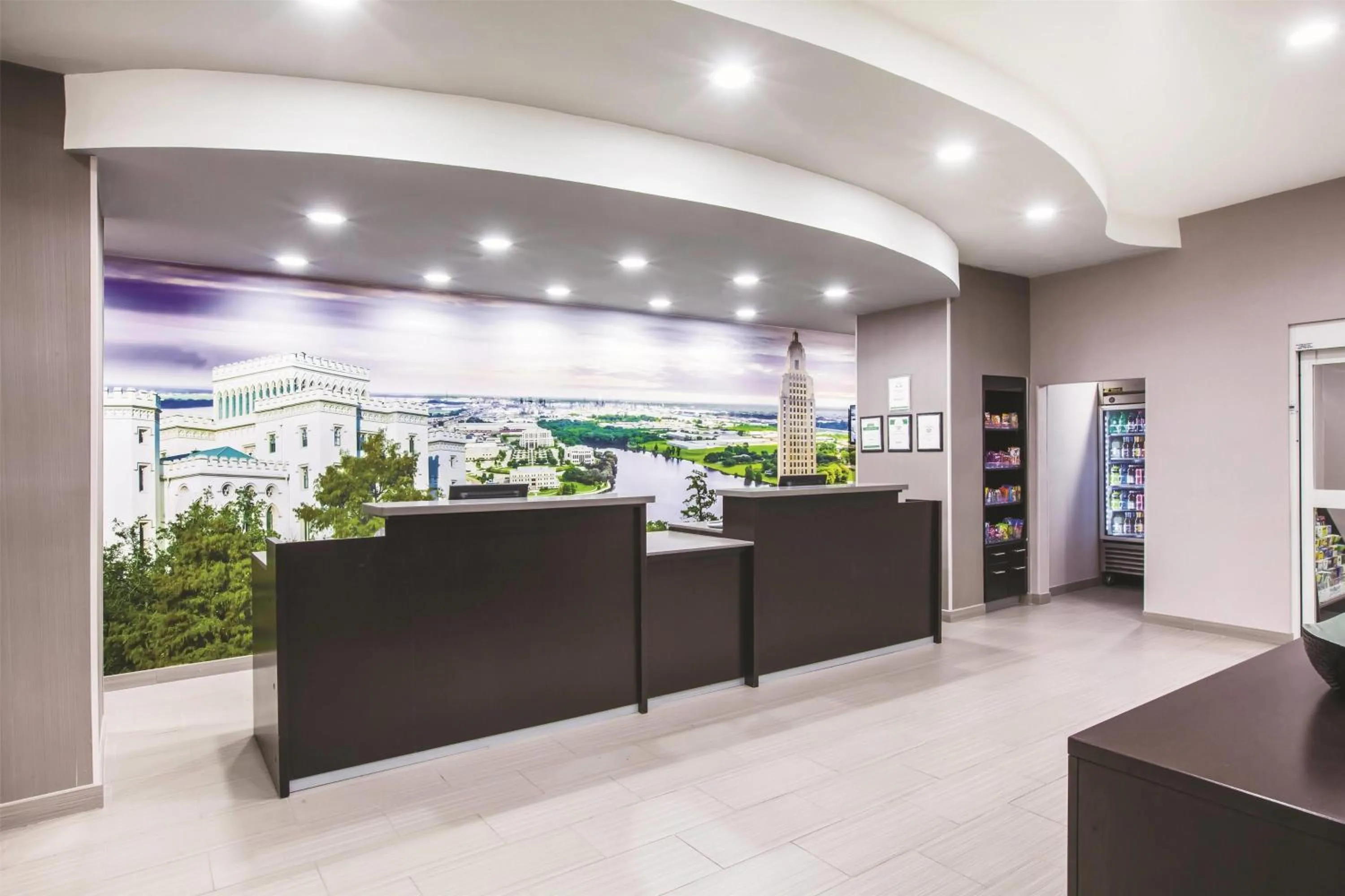 Lobby or reception in La Quinta by Wyndham Baton Rouge Denham Springs