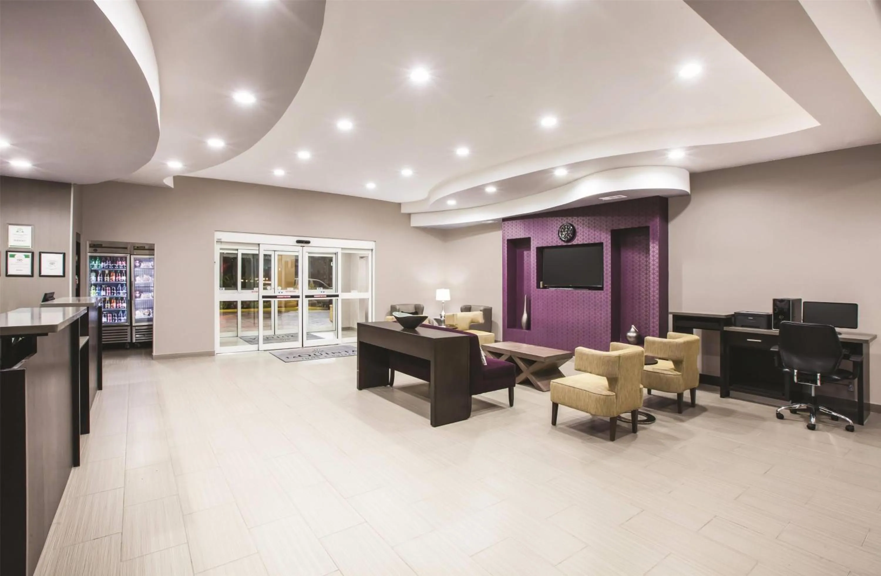 Lobby or reception in La Quinta by Wyndham Baton Rouge Denham Springs