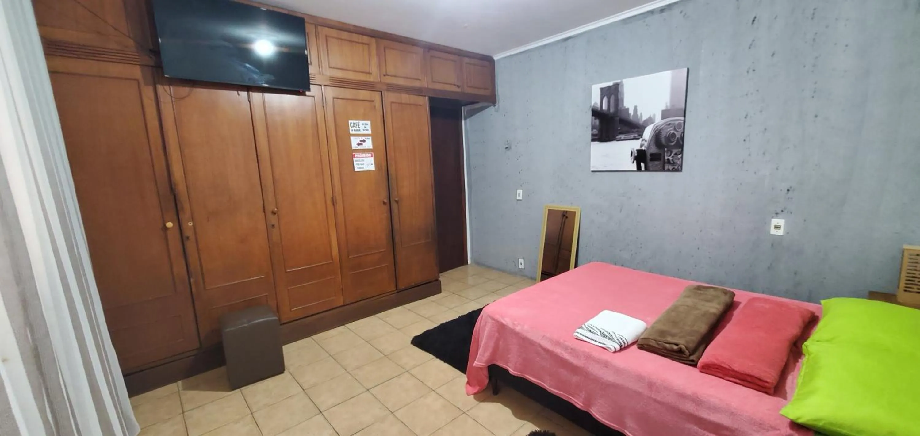 Double Room with Private Bathroom in Hostel Bauru