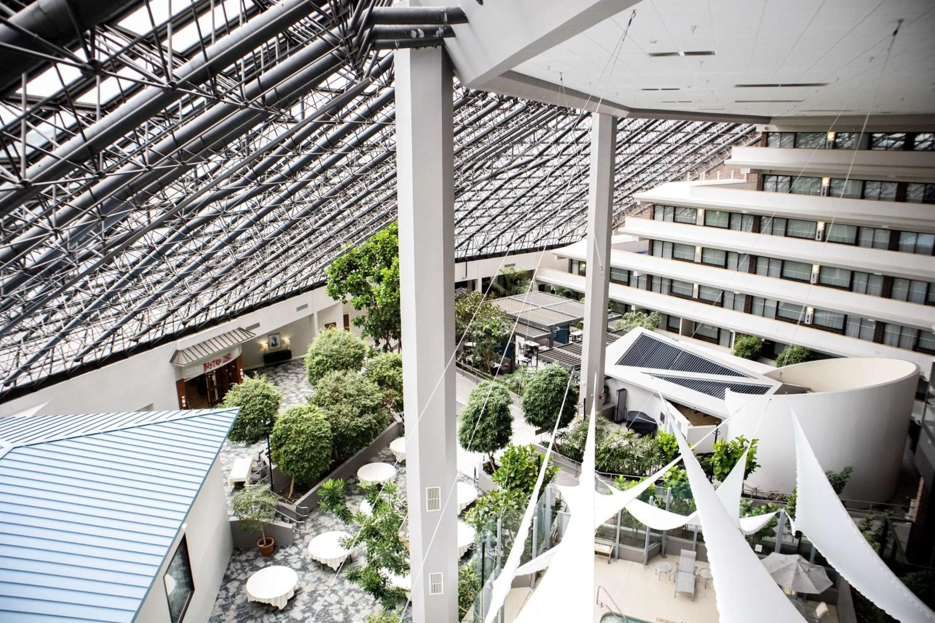 Lobby or reception in DoubleTree by Hilton Rochester