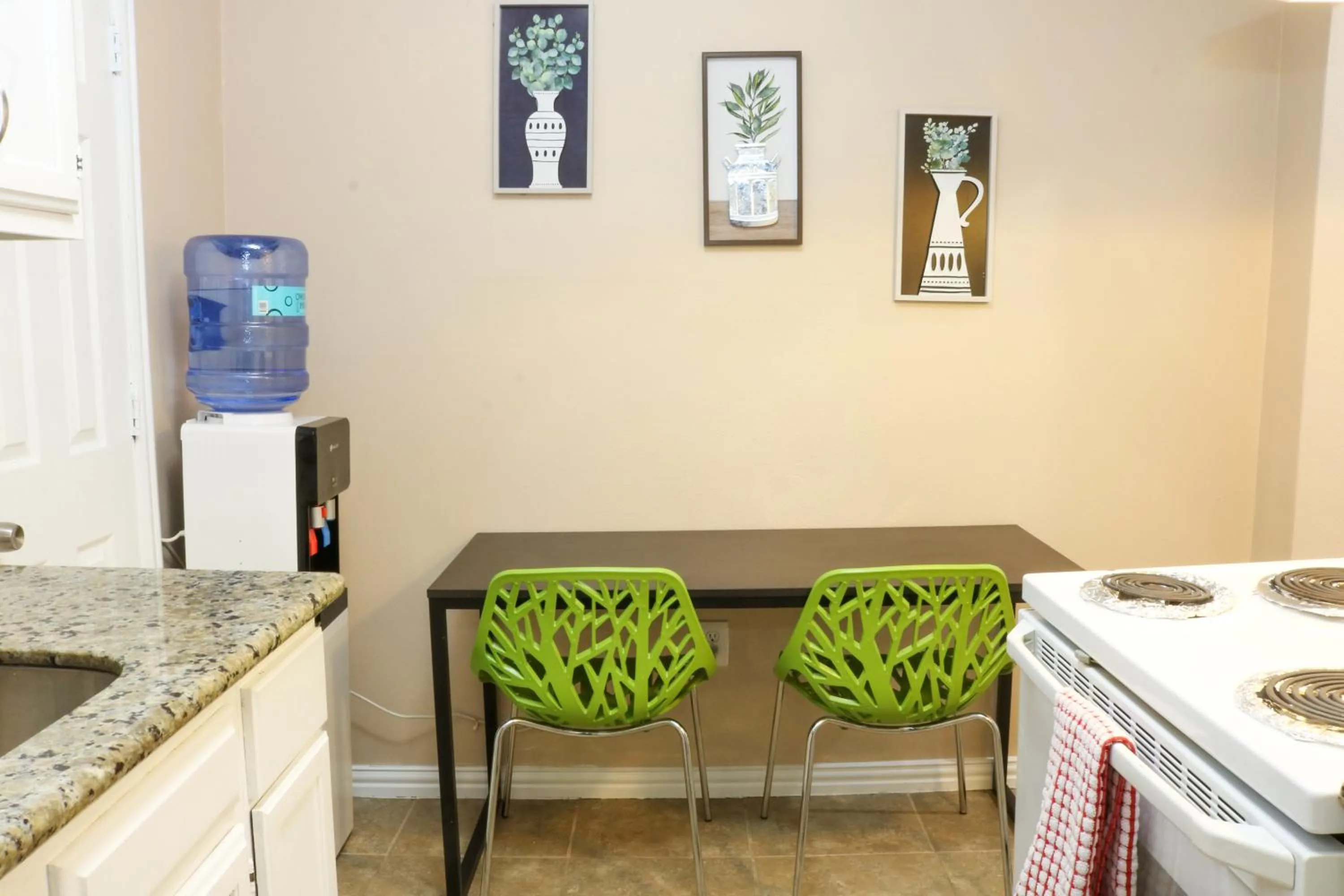 Kitchen or kitchenette in East Downtown Hideaway