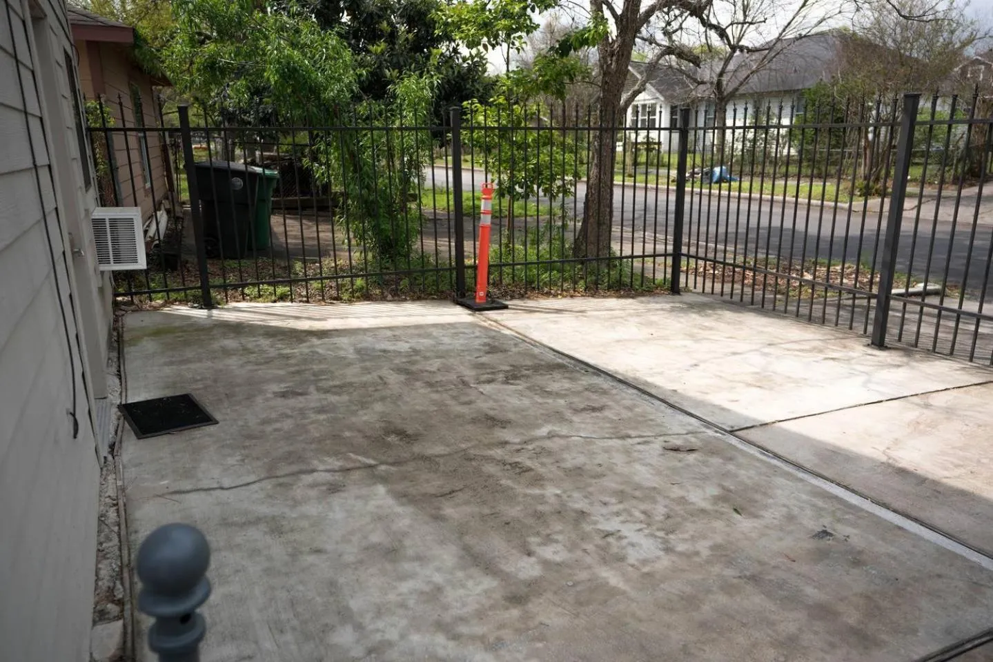 Property building in East Downtown Hideaway