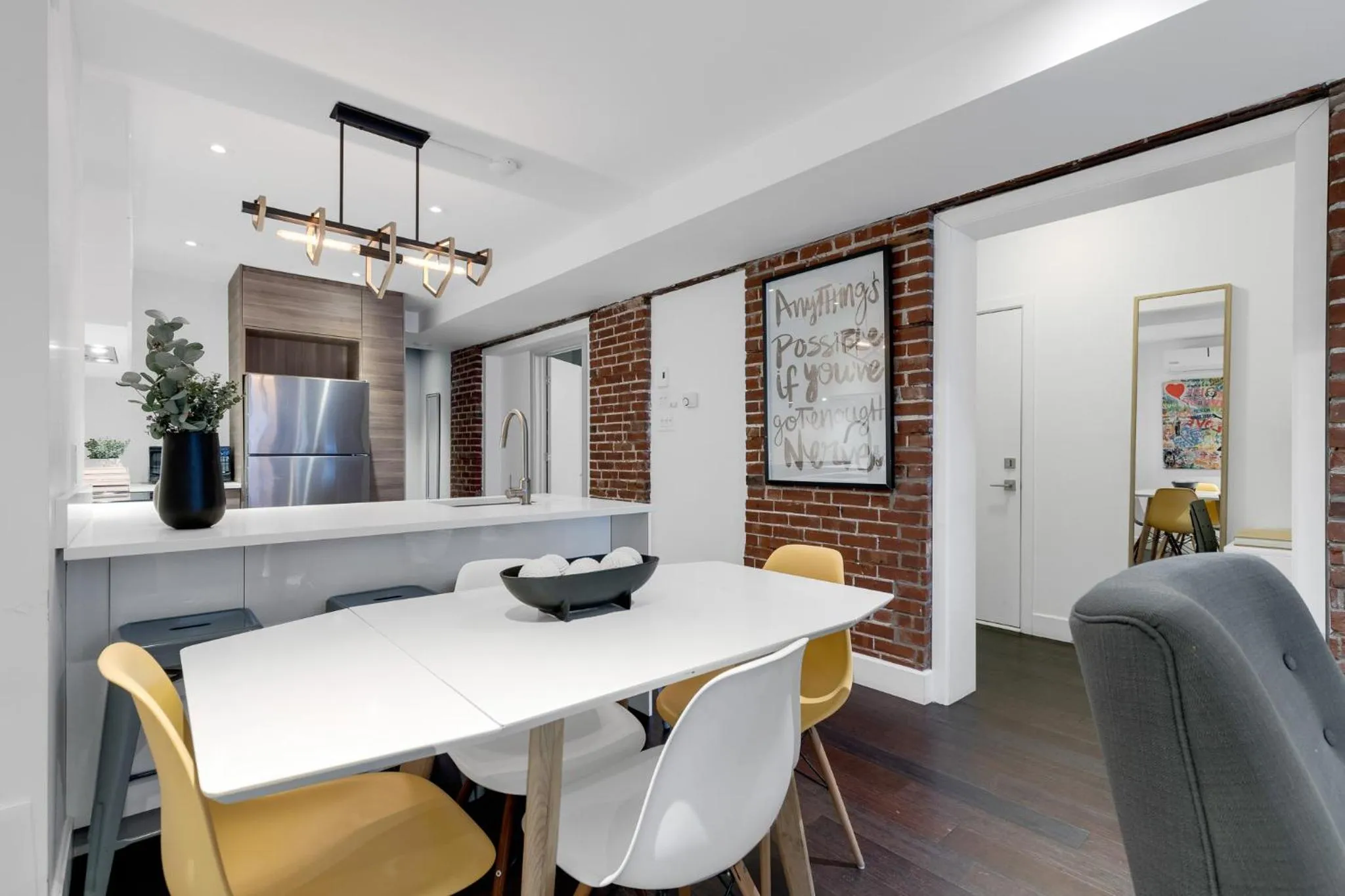 Kitchen or kitchenette in LiV MTL Soho