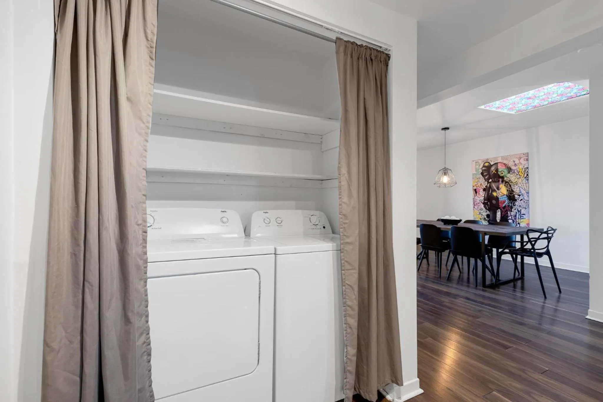 washing machine in LiV MTL Soho