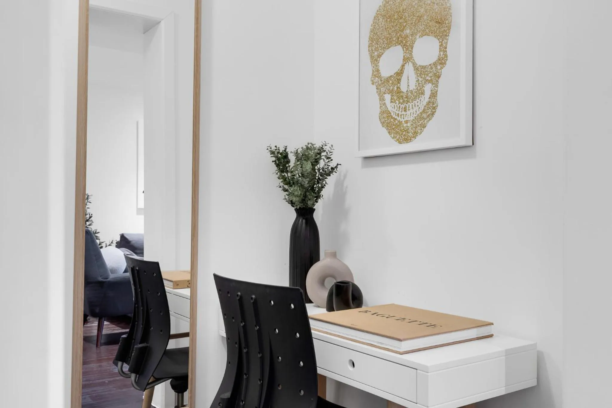 Dining area in LiV MTL Soho