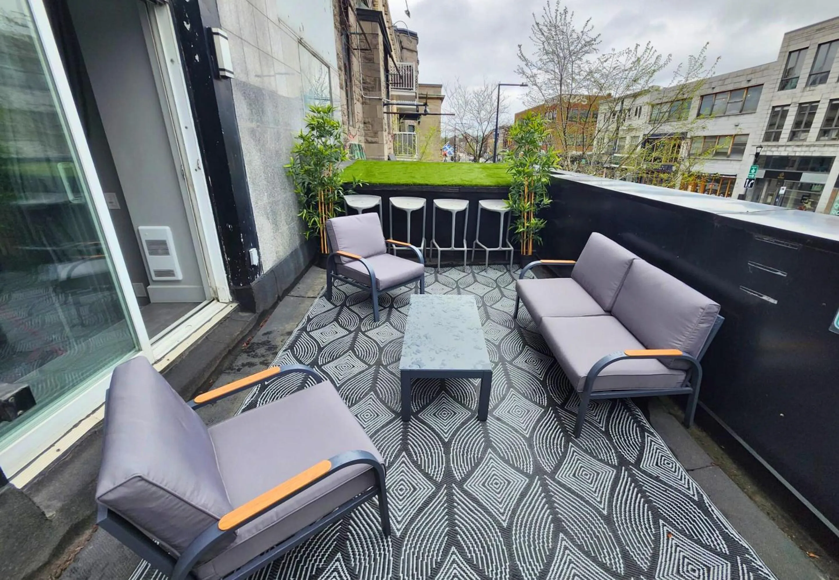 Patio in LiV MTL Soho