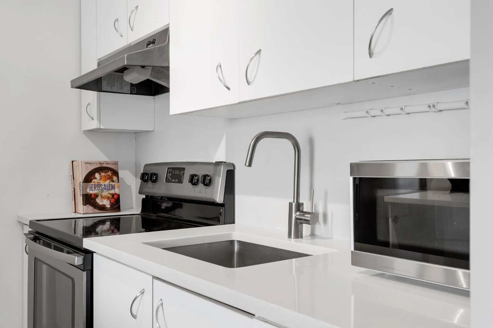 Coffee/tea facilities in LiV MTL Soho