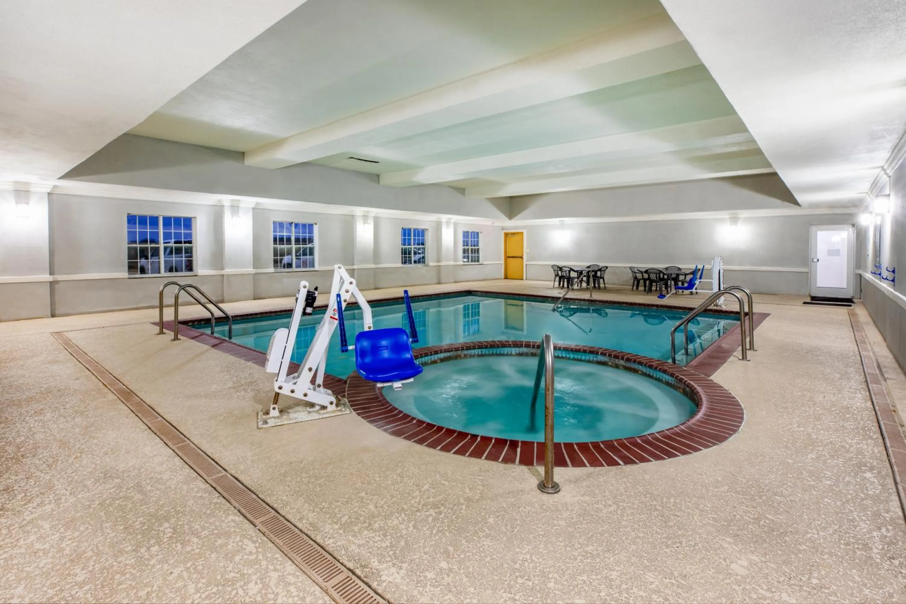 Swimming pool in La Quinta by Wyndham Mt. Pleasant