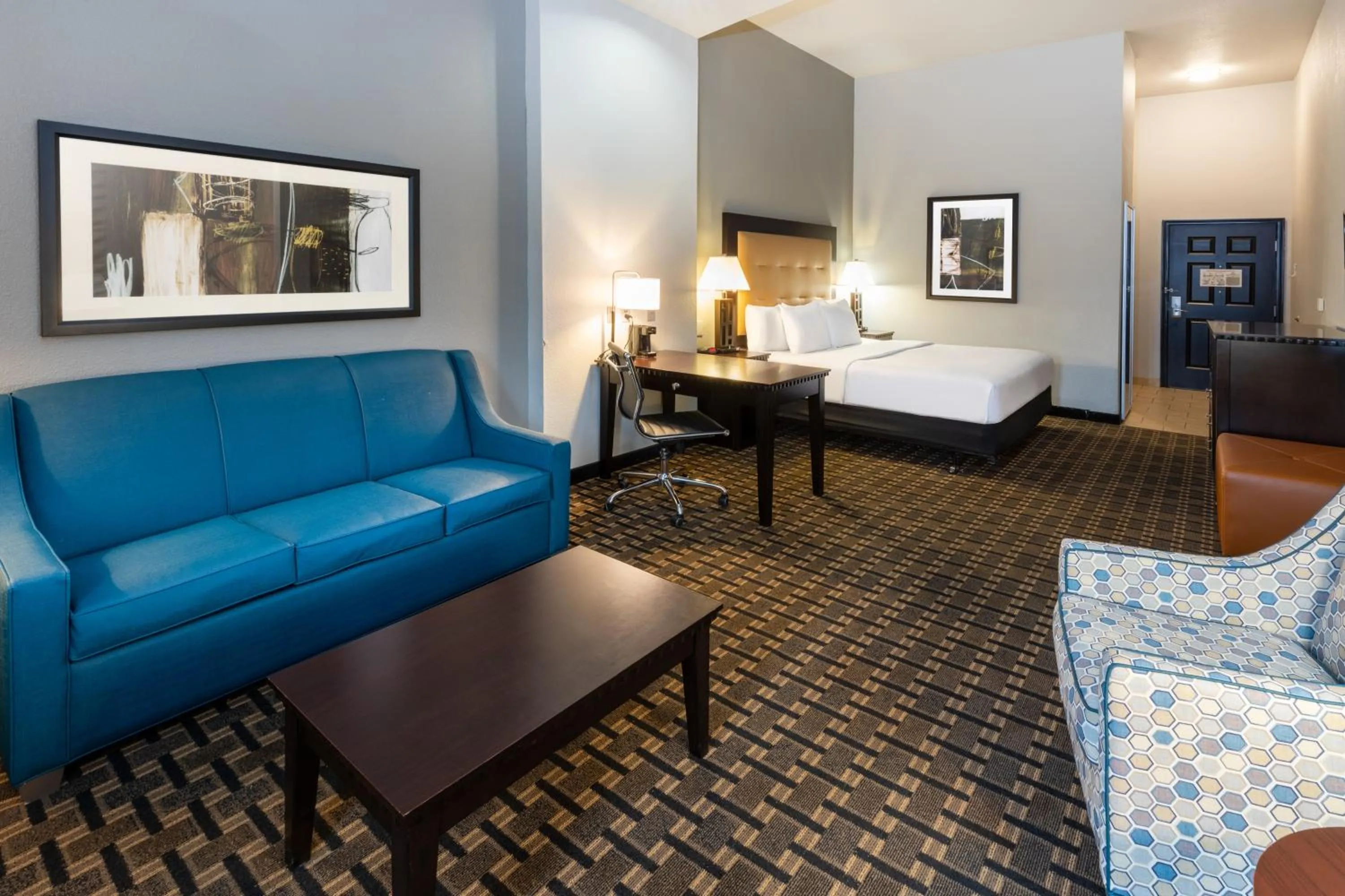 Bed in La Quinta by Wyndham Mt. Pleasant