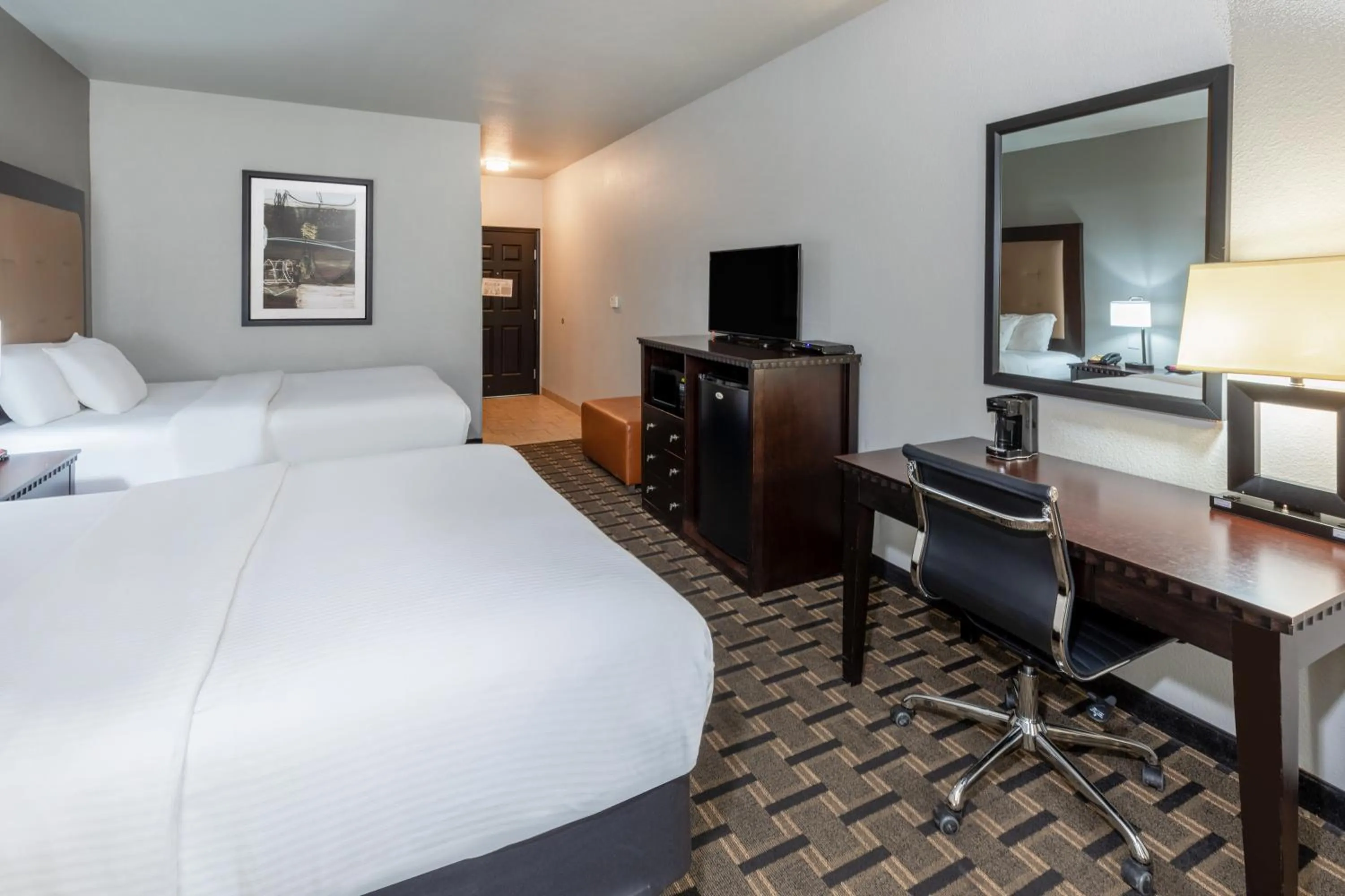 Bed in La Quinta by Wyndham Mt. Pleasant