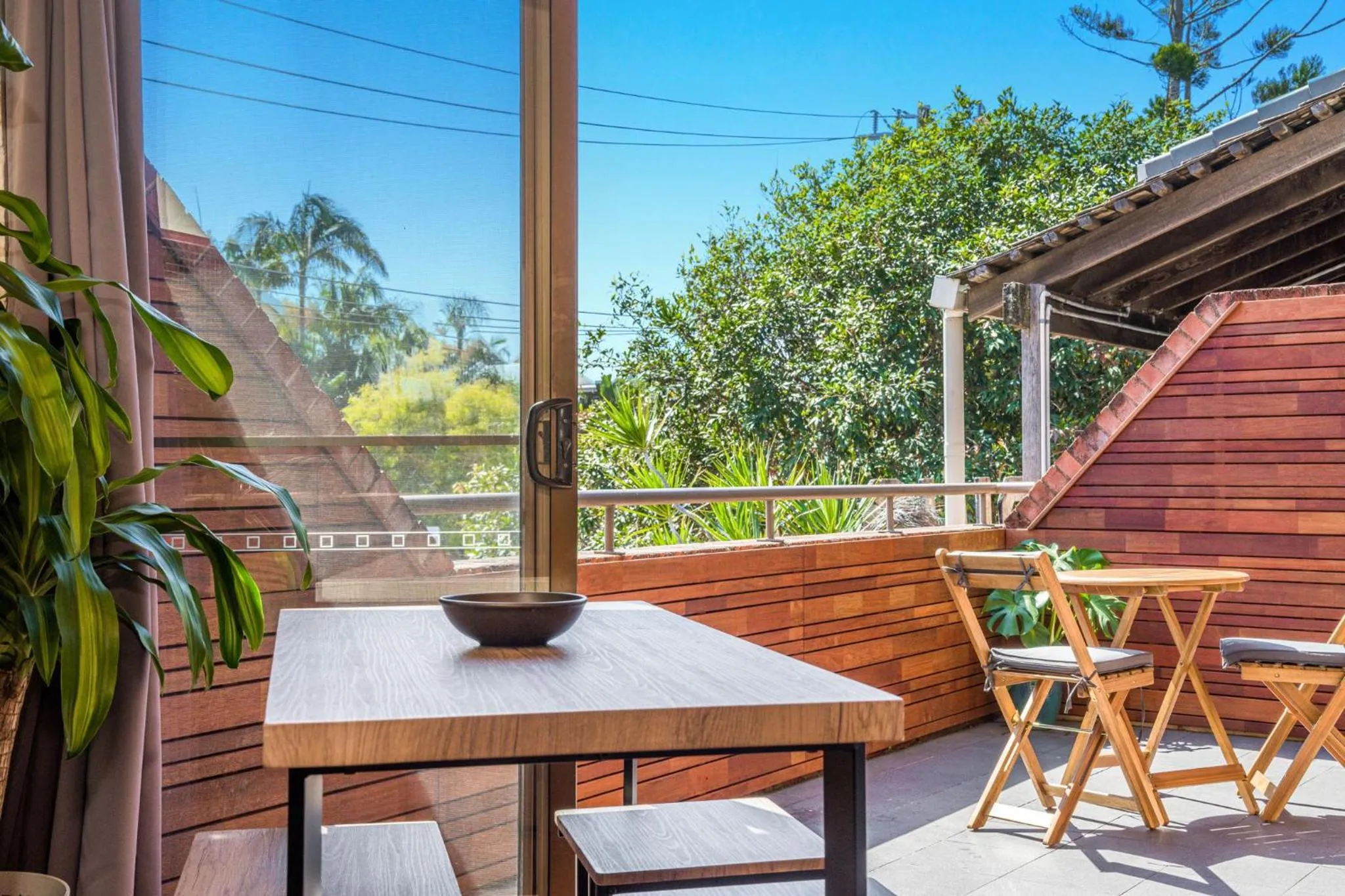 Patio in Aquarius Backpackers Resort
