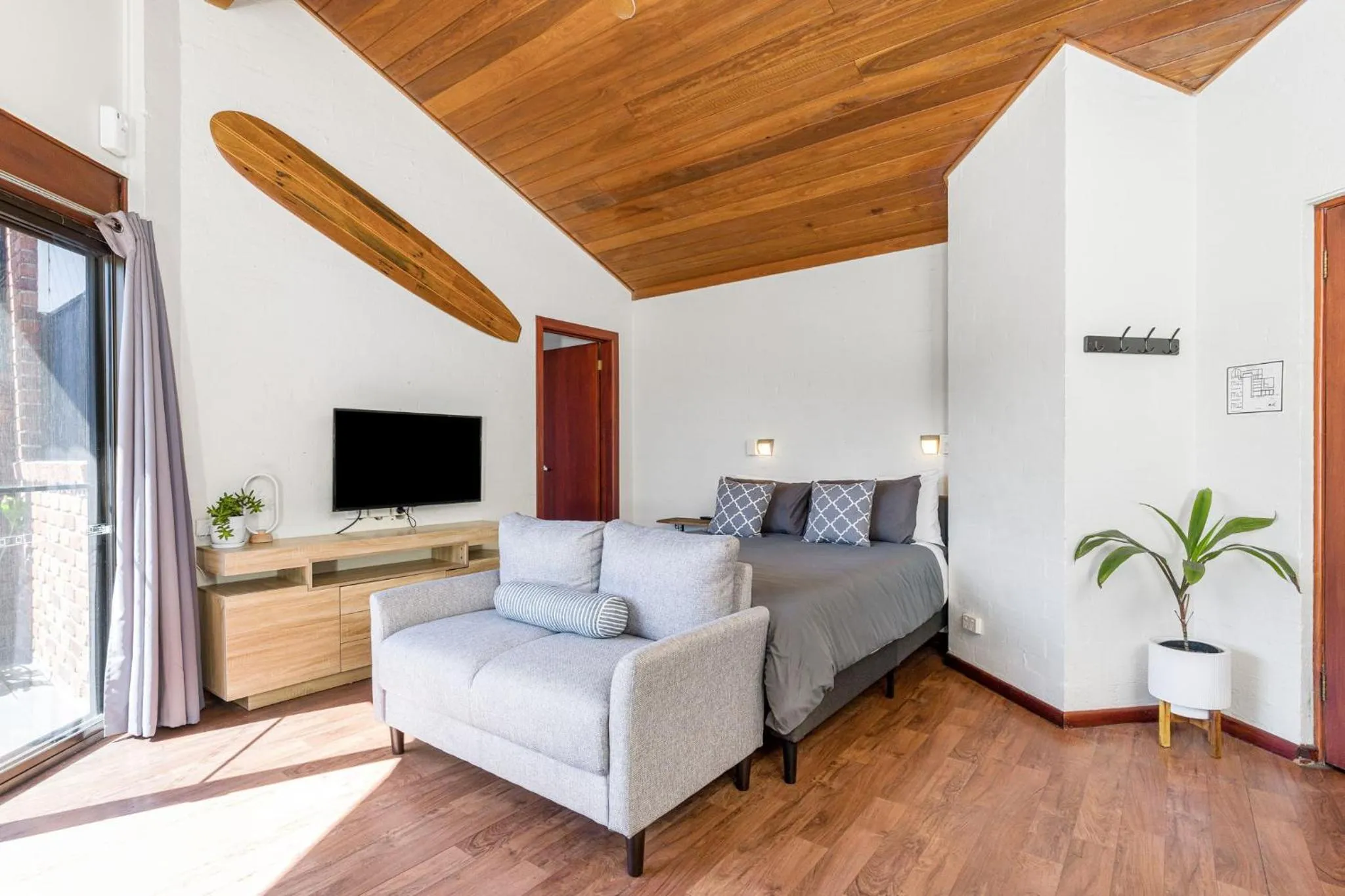 Bed in Aquarius Backpackers Resort