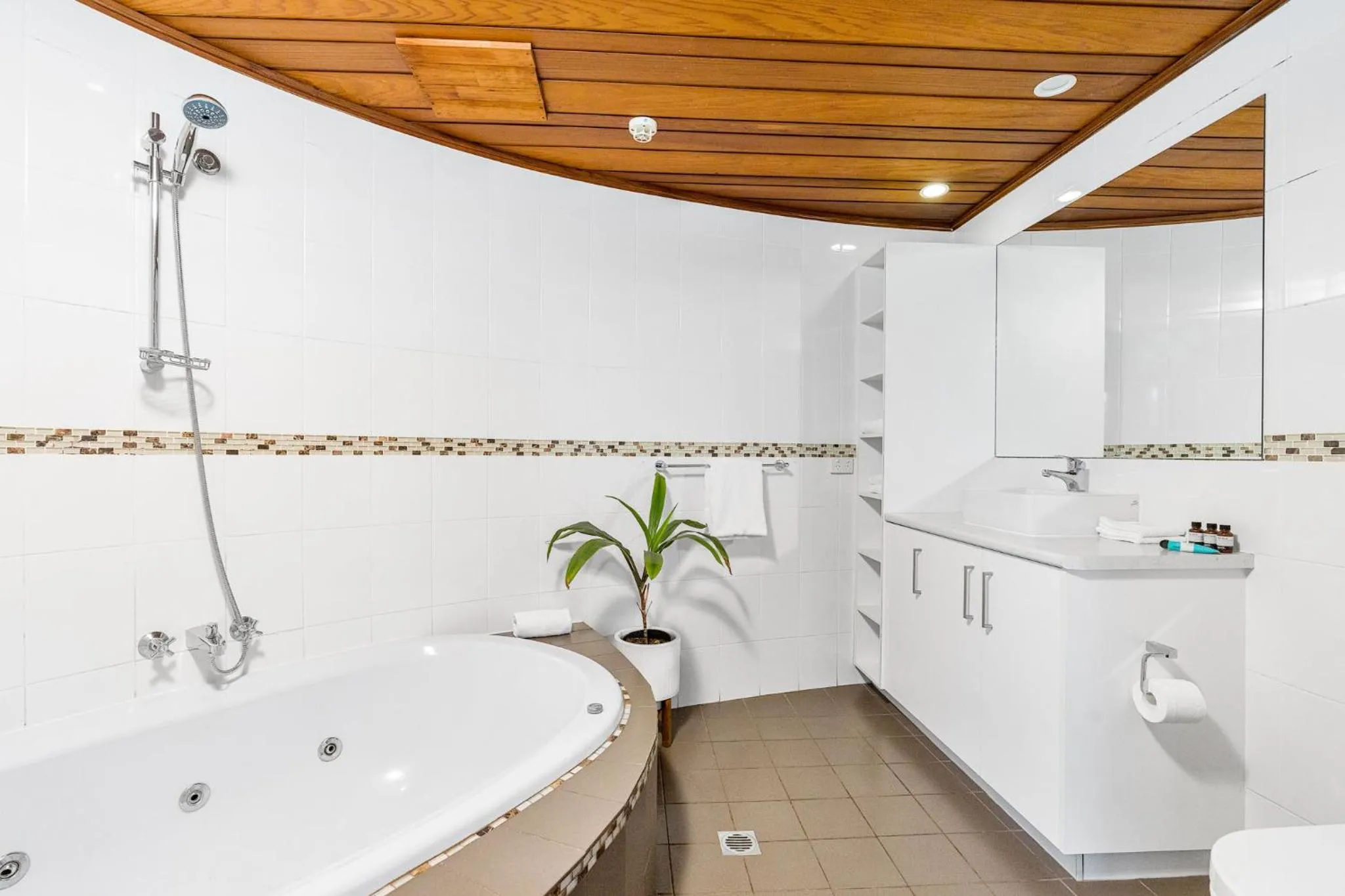 Bathroom in Aquarius Backpackers Resort