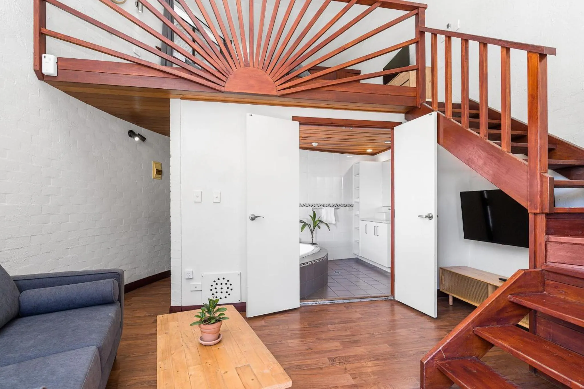 Living room in Aquarius Backpackers Resort