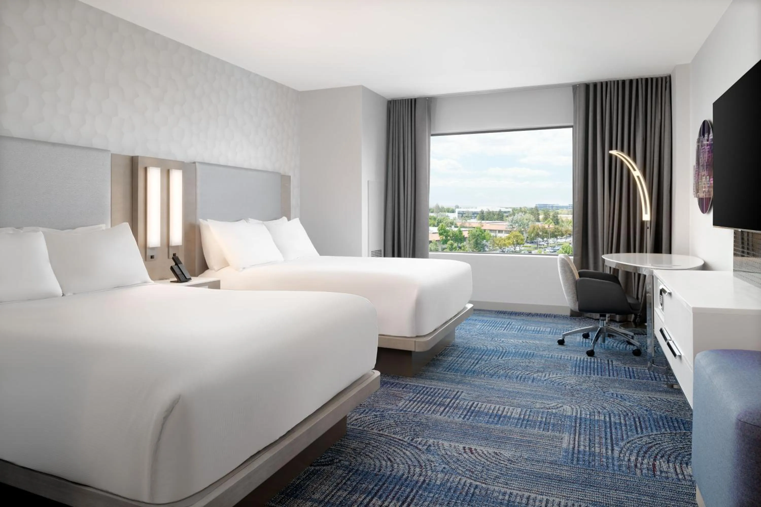 View (from property/room), Bed in Hilton Santa Clara