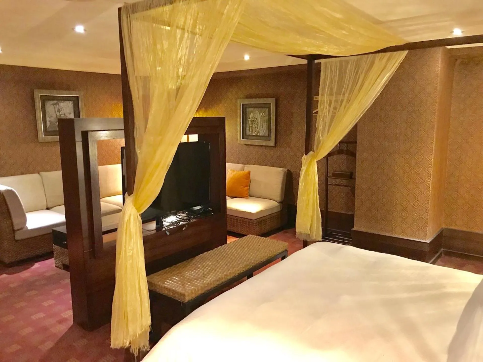 Bed in Kai Wei Boutique Hotel
