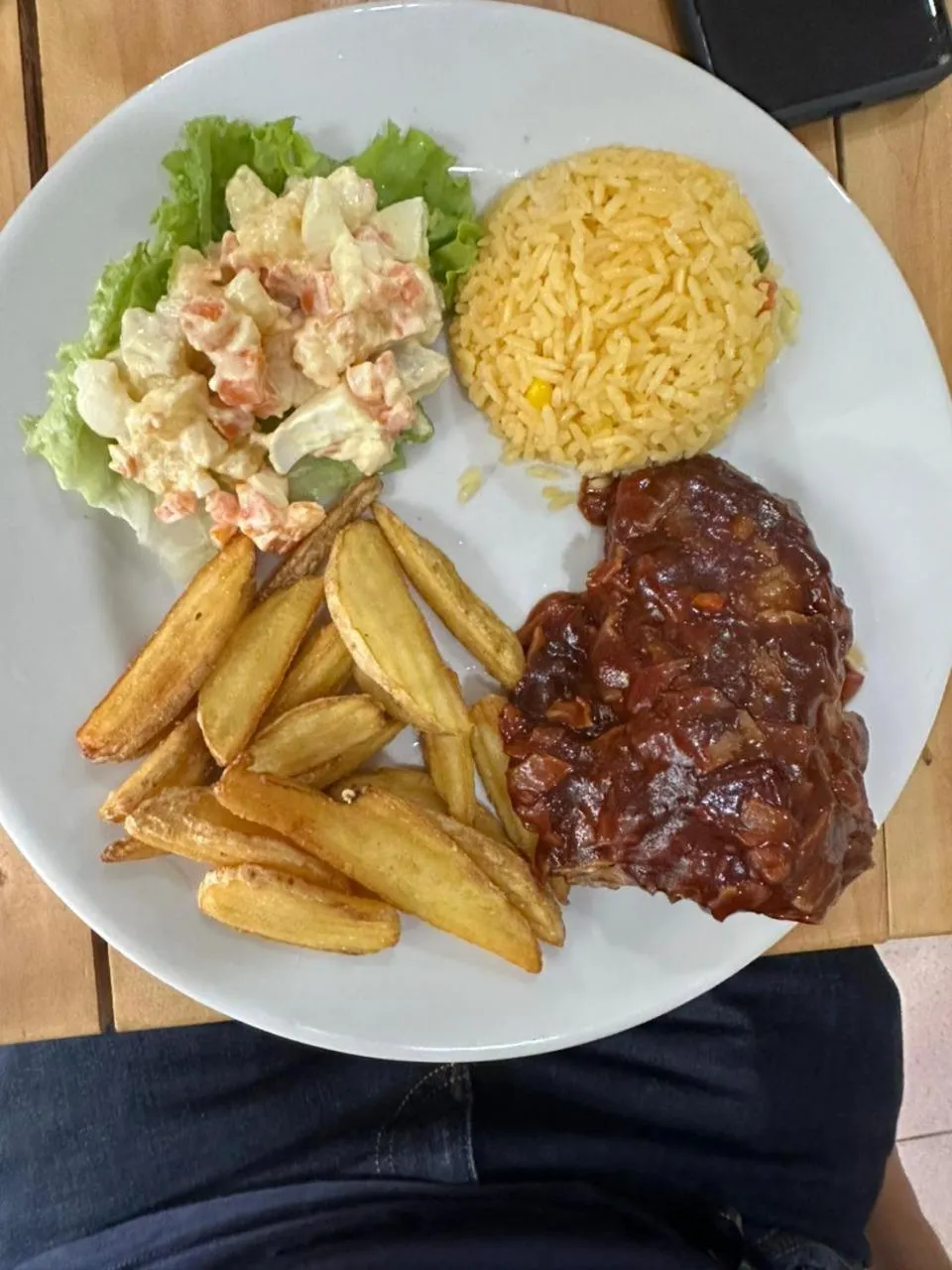 Restaurant/places to eat in Hotel Estadio Real