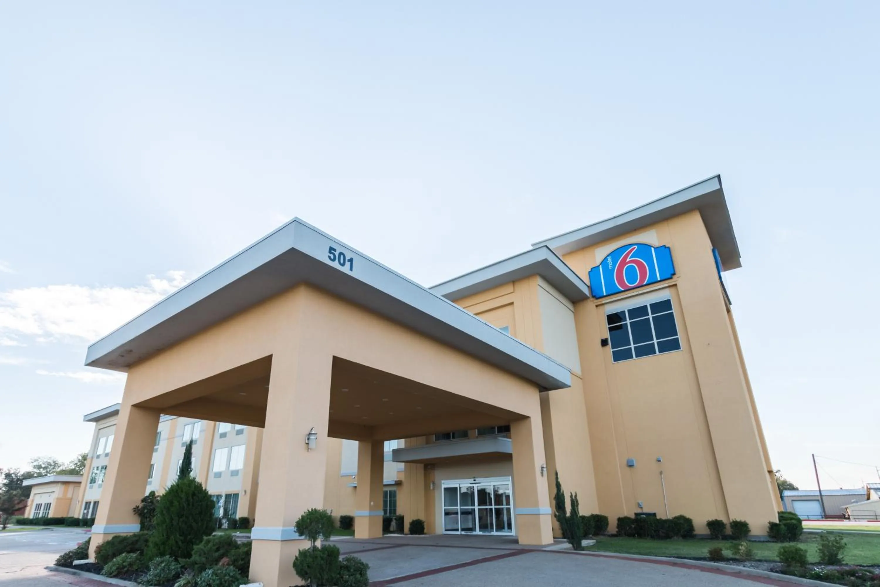 Property building in Motel 6-Joshua, TX