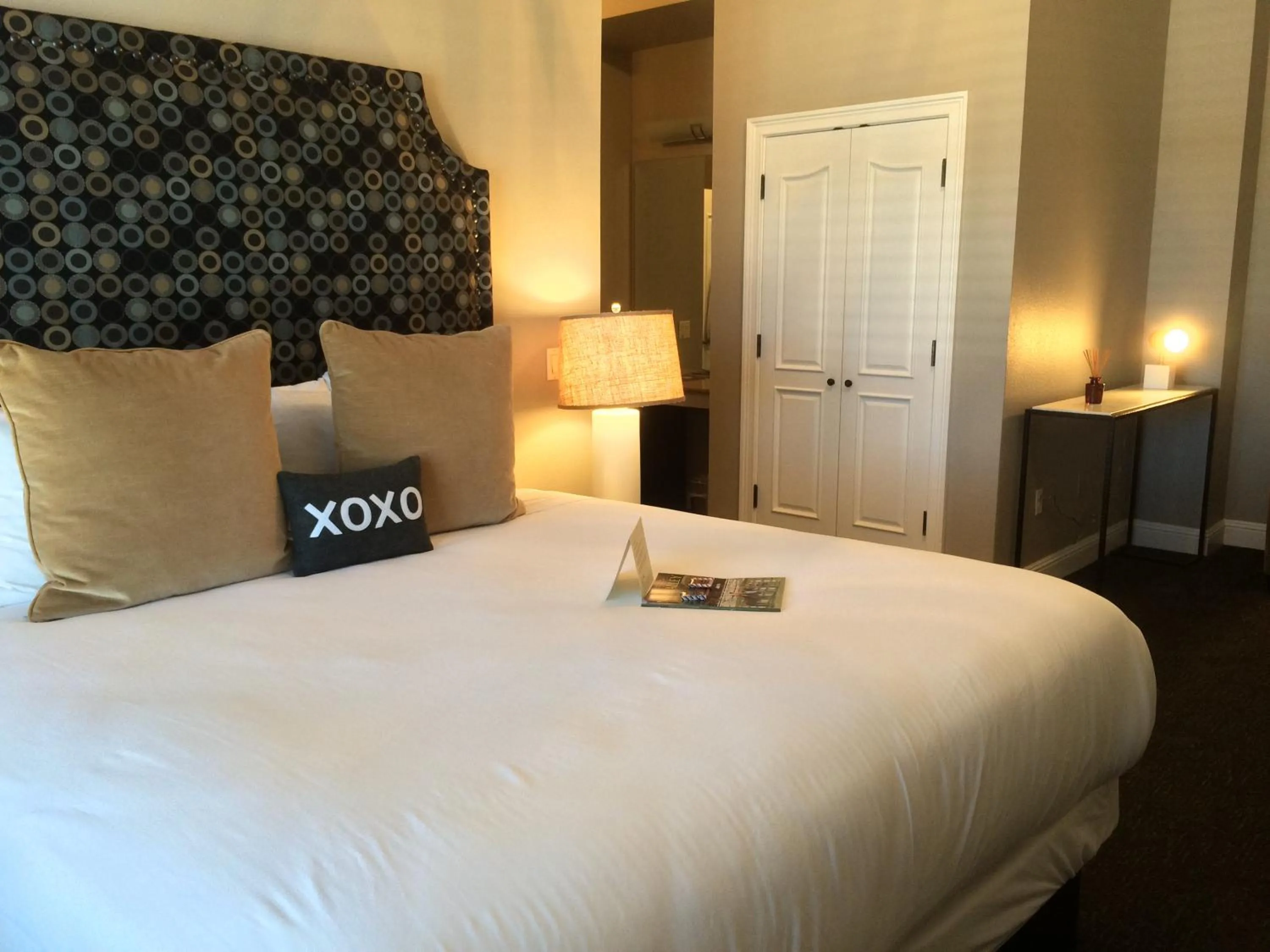 Bedroom, Bed in Bel Abri Napa Valley Inn