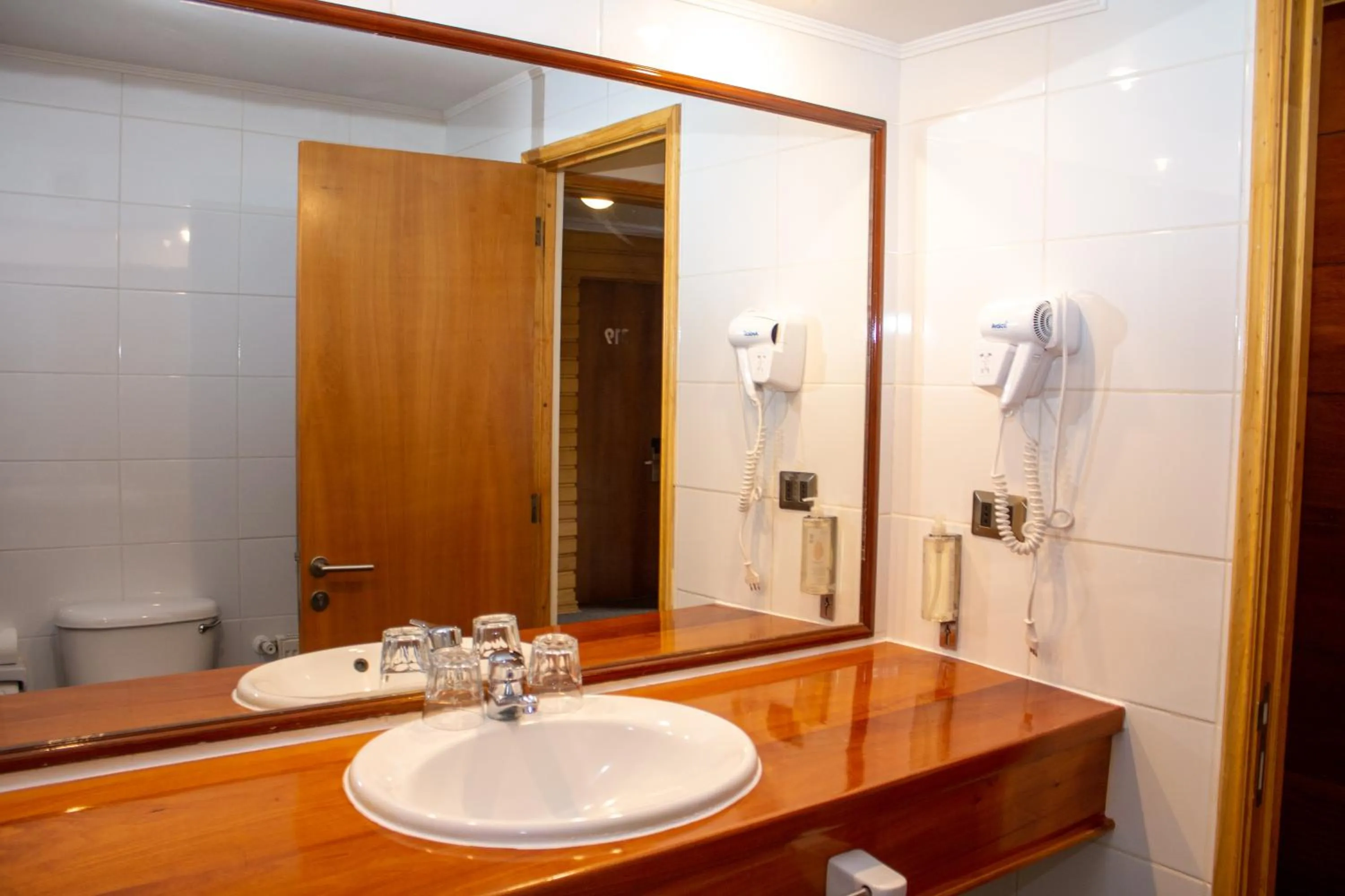 Bathroom in Hotel Germania