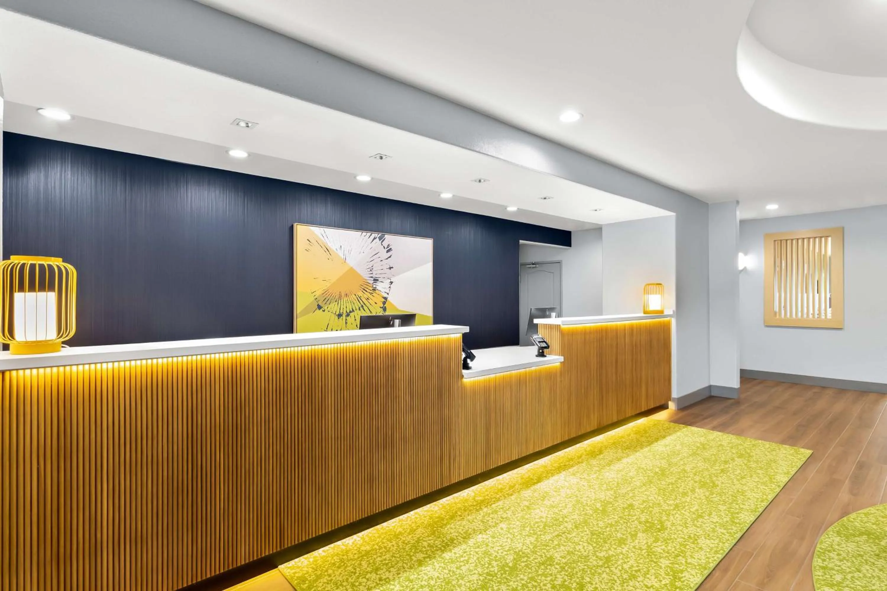 Lobby or reception in Spark By Hilton Missouri City