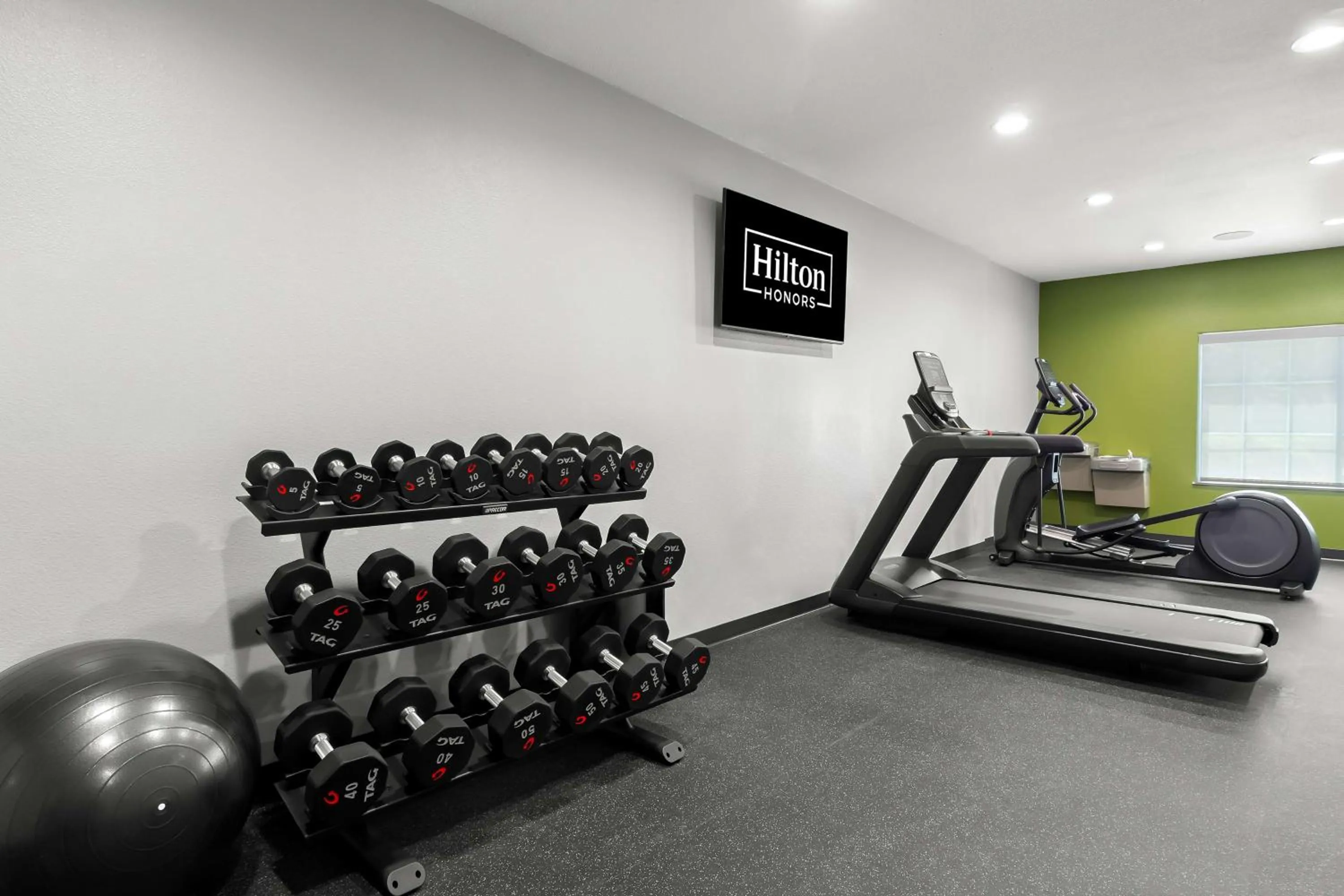 Fitness centre/facilities in Spark By Hilton Missouri City
