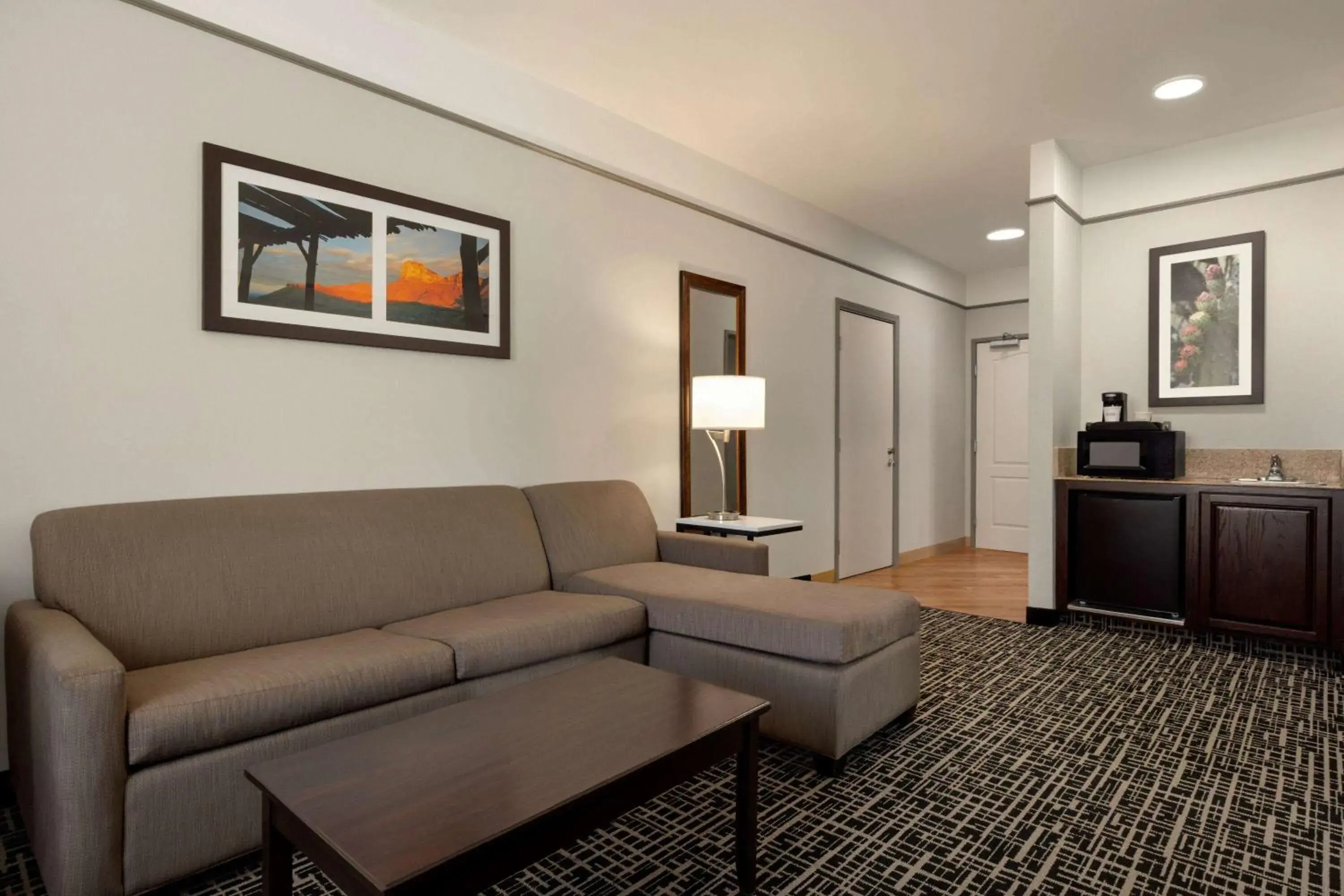 Executive King Room in La Quinta by Wyndham Dumas Executive King Room in La Quinta by Wyndham Dumas