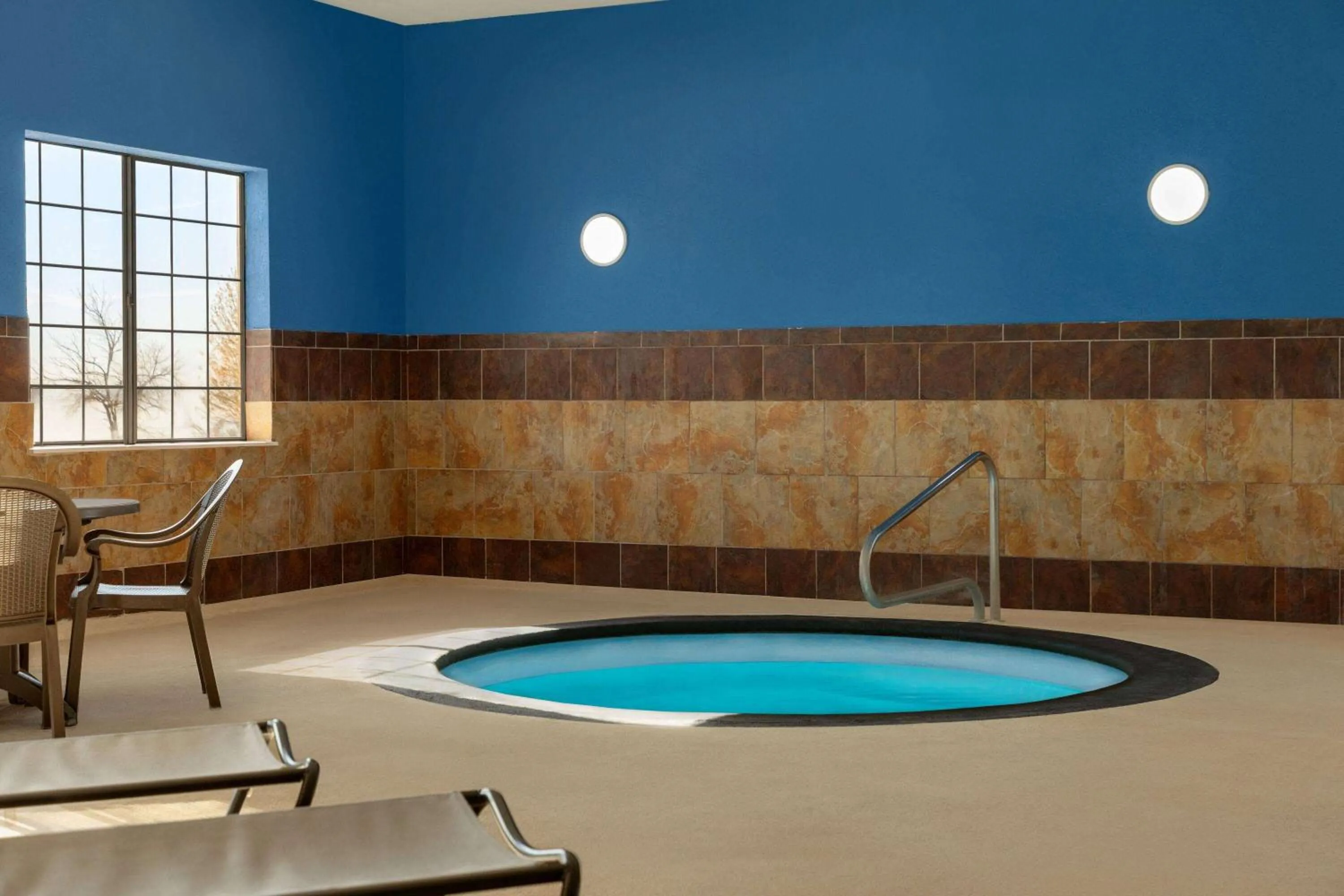 Hot Tub in La Quinta by Wyndham Dumas