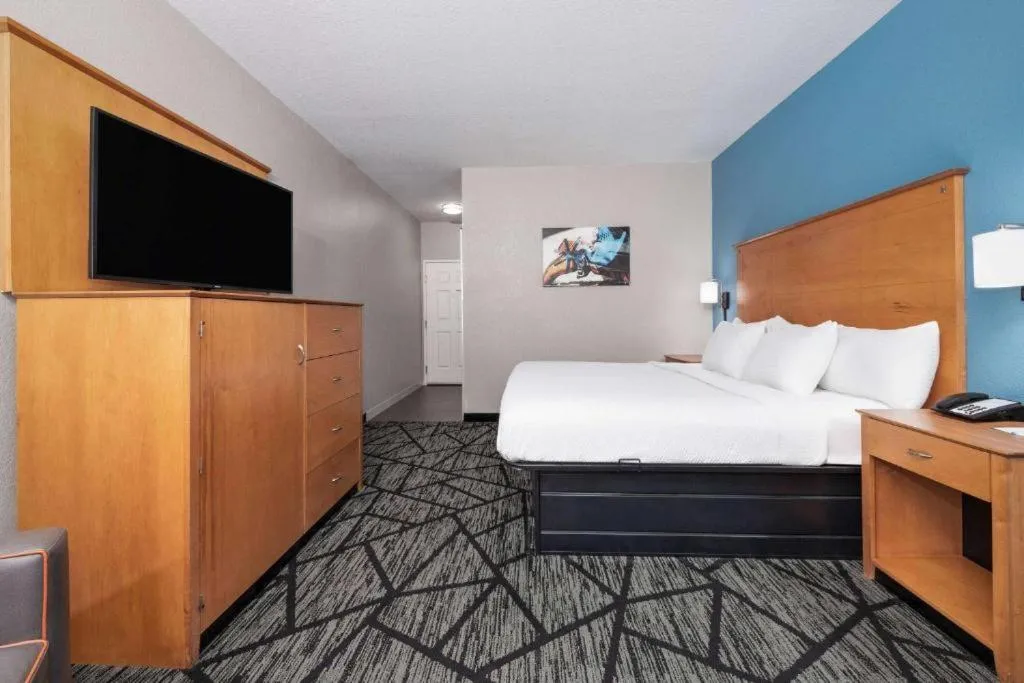 Bedroom, Bed in La Quinta by Wyndham Alvarado