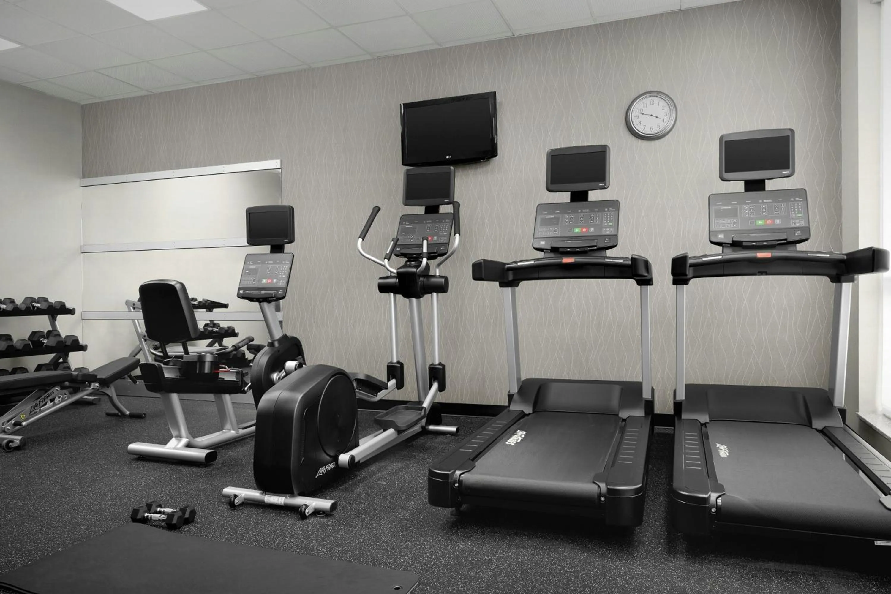 Fitness centre/facilities in Courtyard by Marriott Salisbury