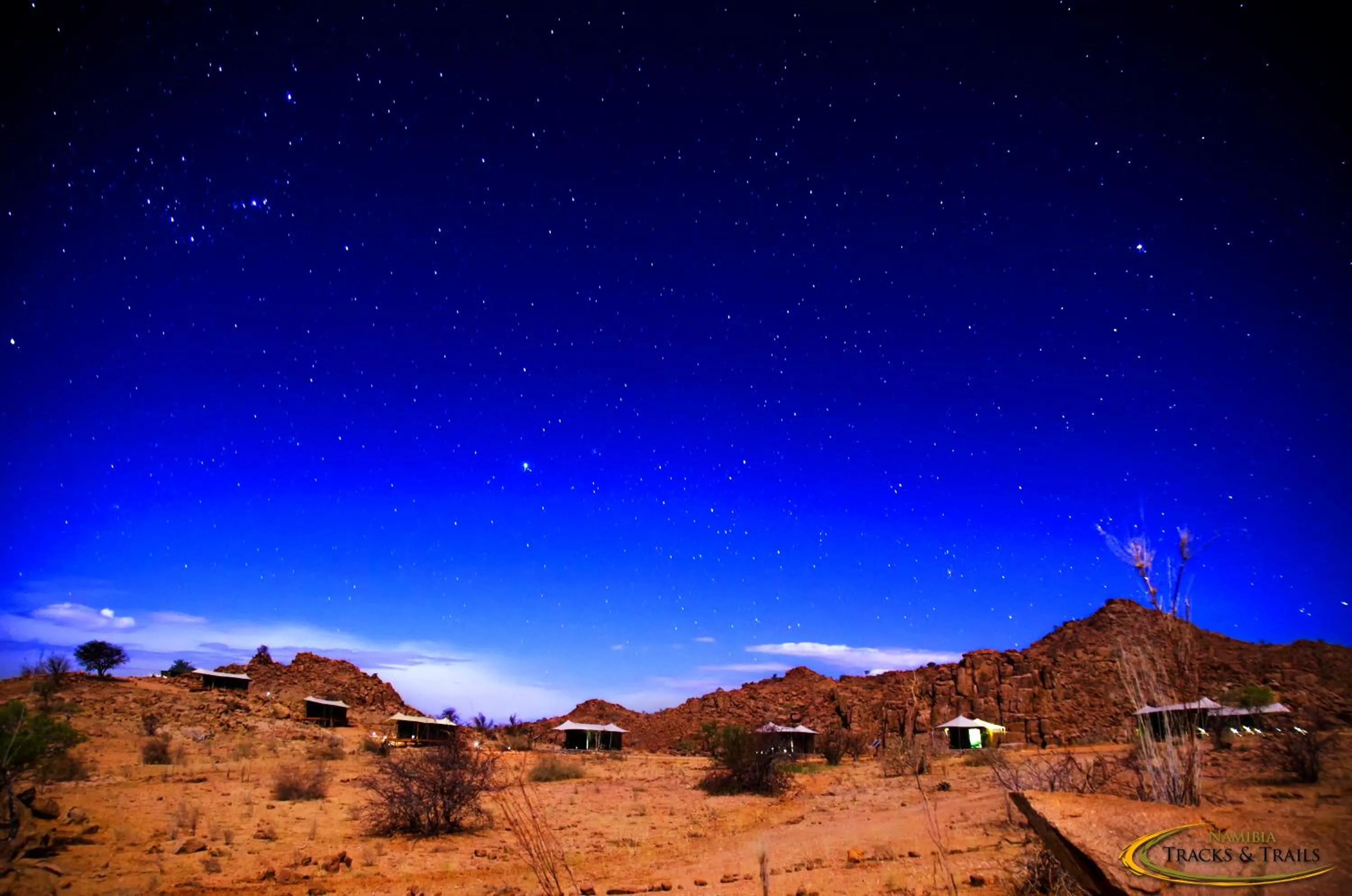 Night in Ozondjou Trails