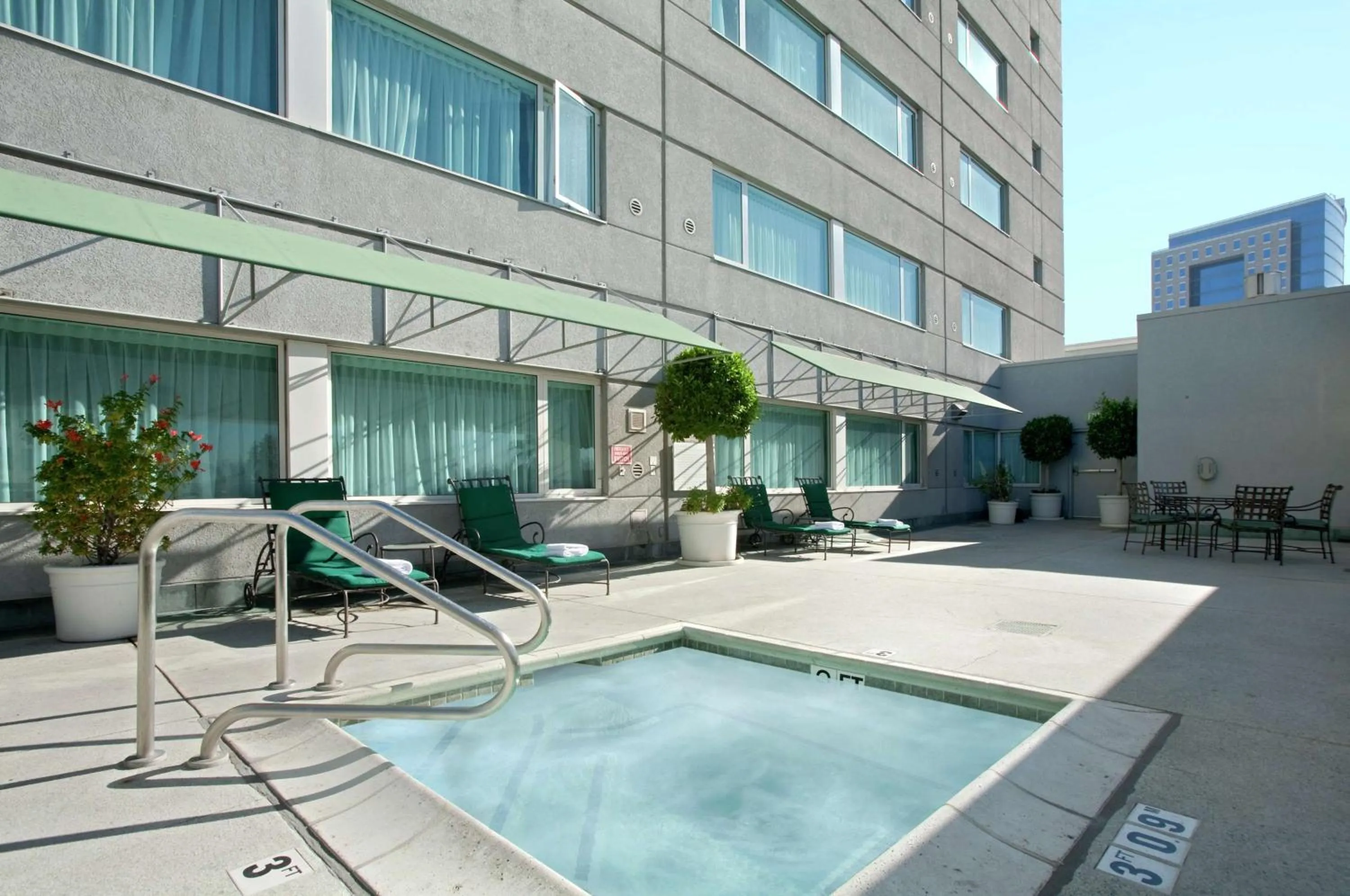 Hot Tub in Hilton San Jose