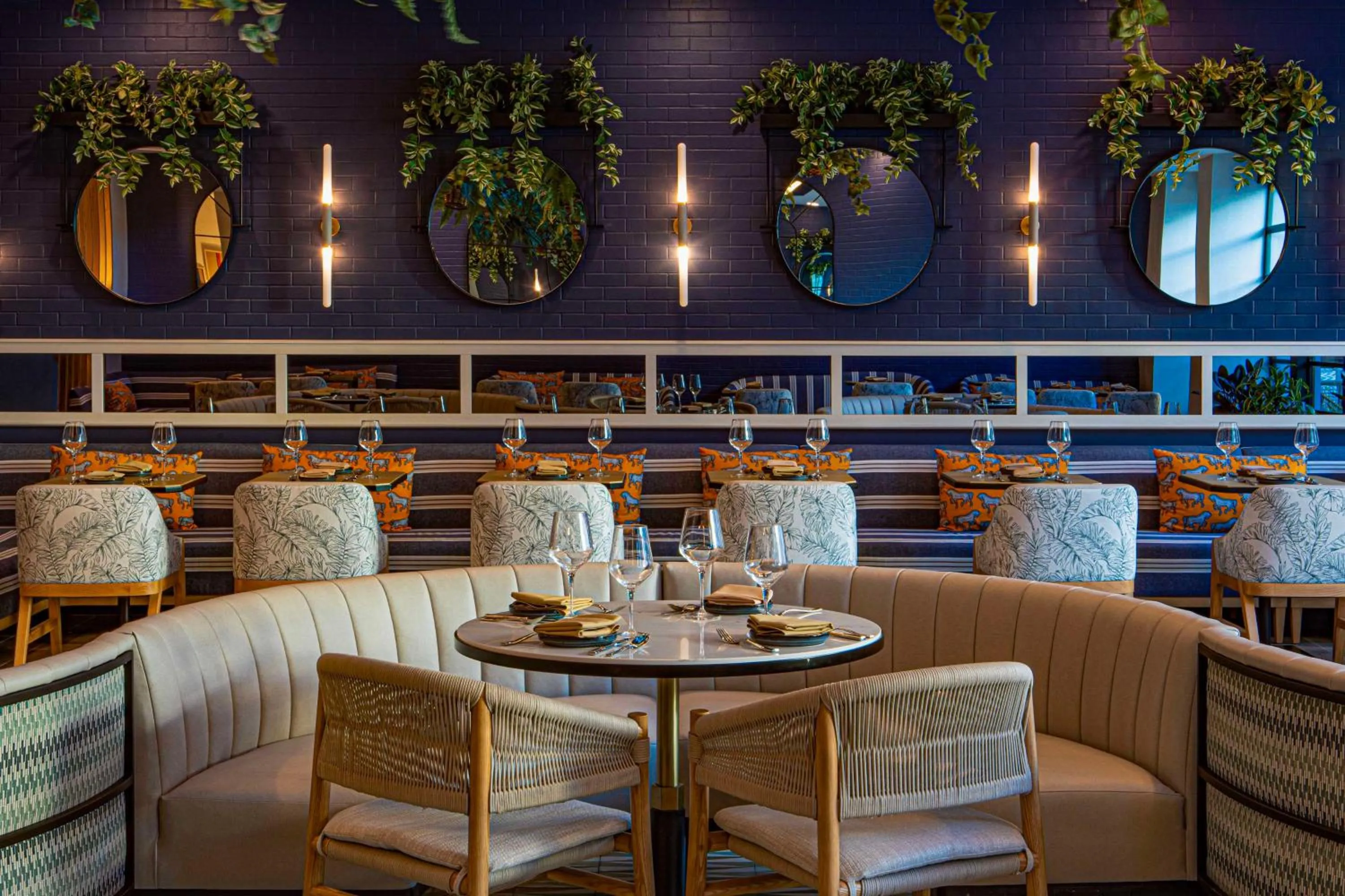 Restaurant/places to eat in Hilton San Jose