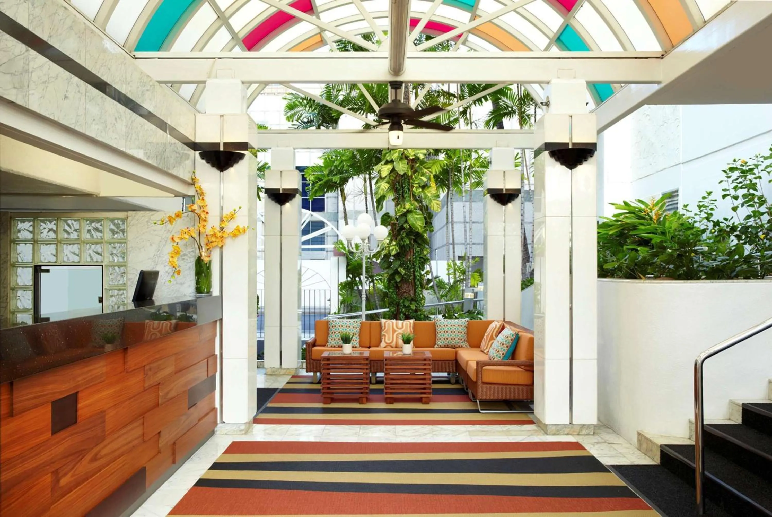 Lobby or reception in Oasis Hotel Waikiki